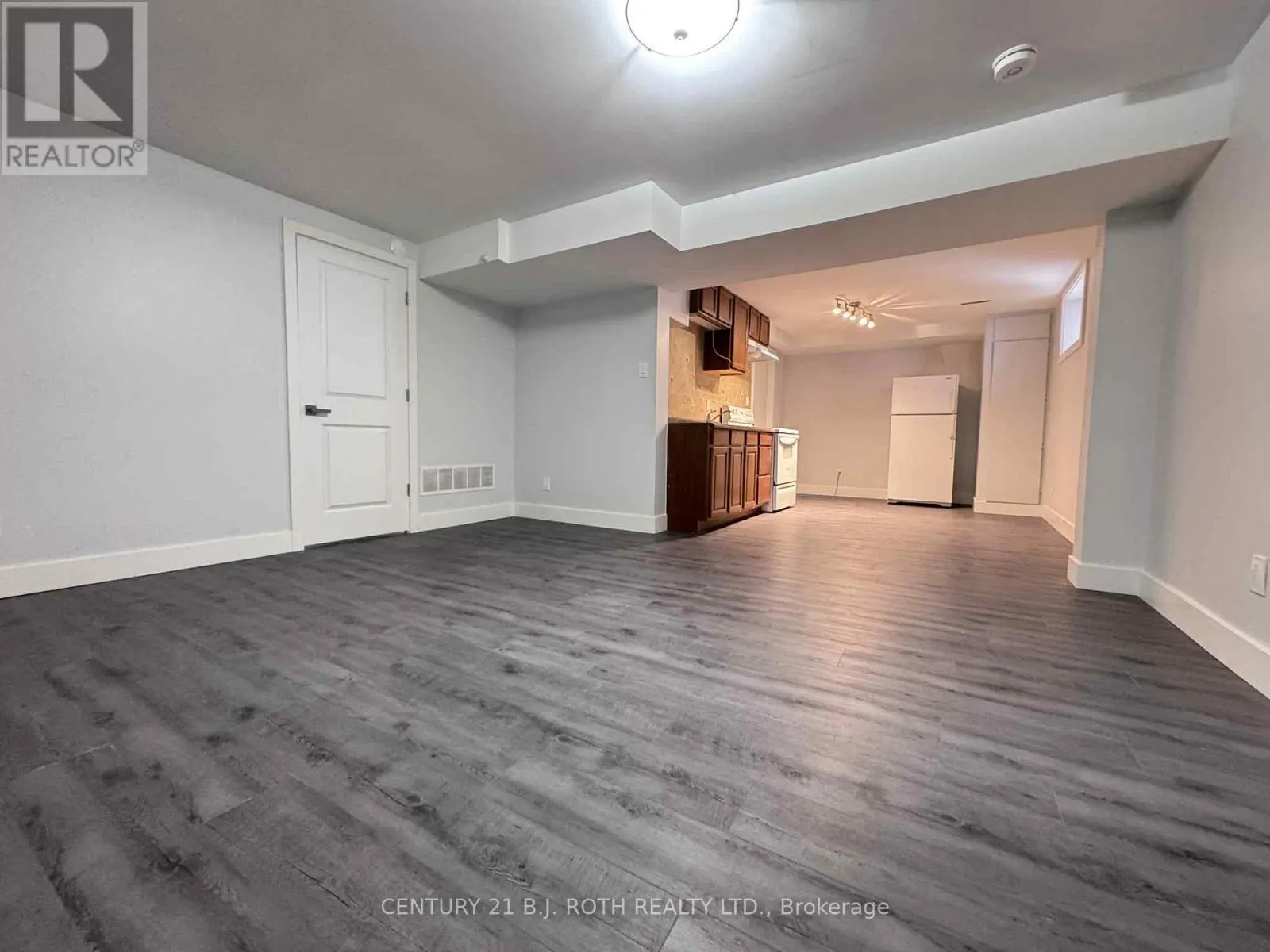 LOWER - 29 IRWIN DRIVE