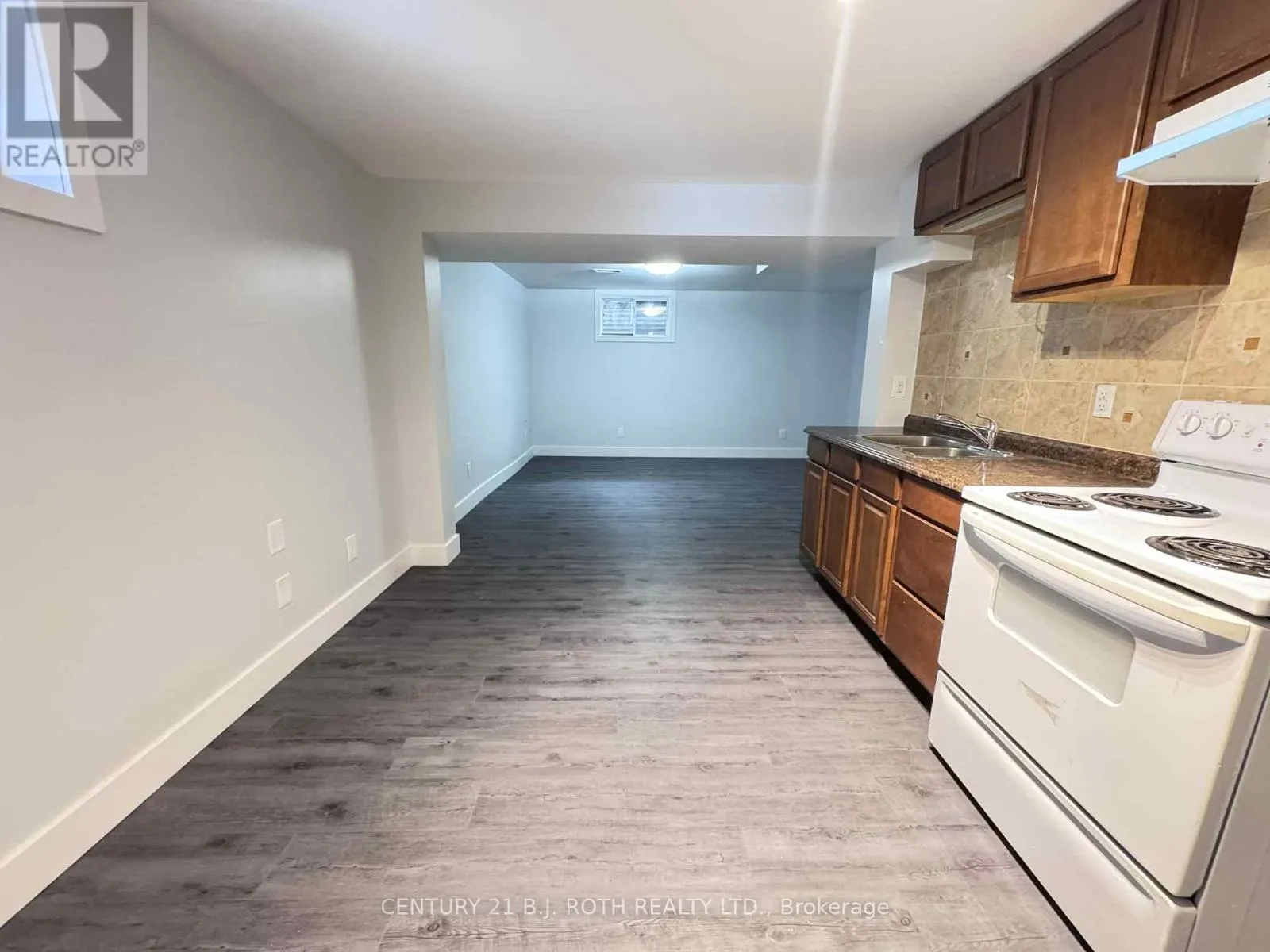 LOWER - 29 IRWIN DRIVE
