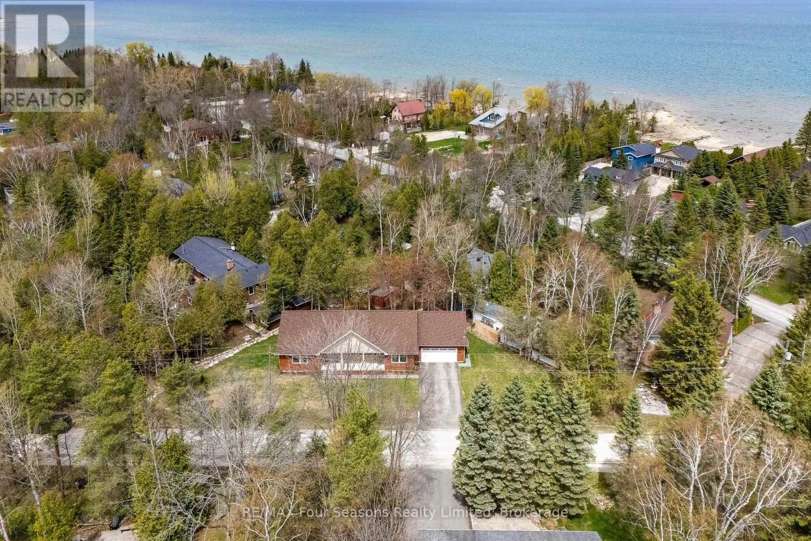 19 CURRIE AVENUE