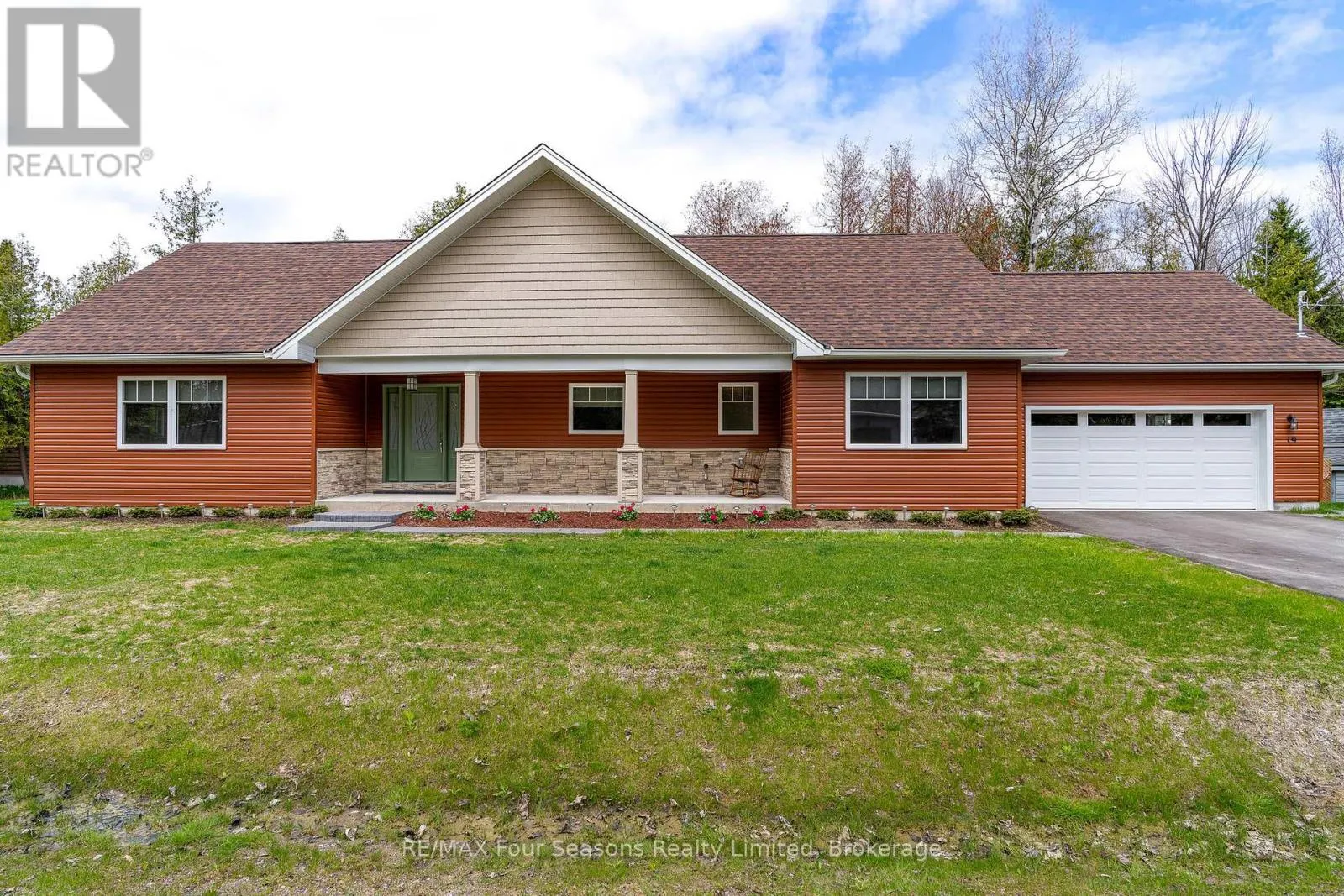 19 CURRIE AVENUE