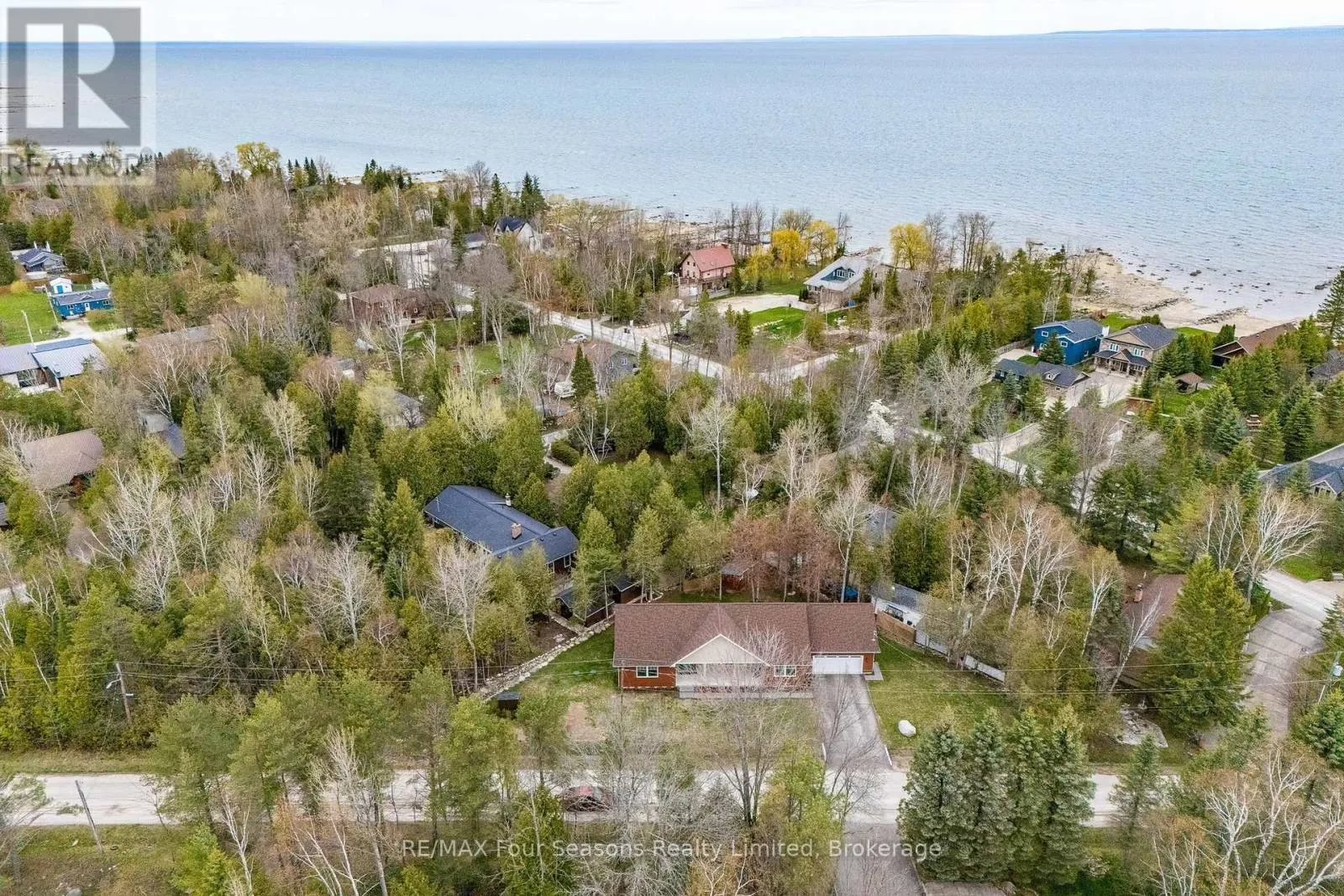 19 CURRIE AVENUE