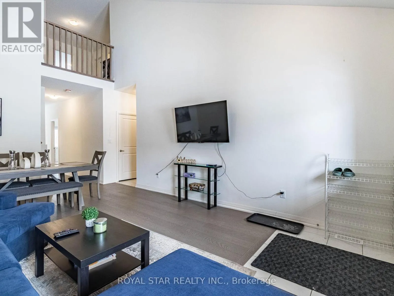 22 LAHEY CRESCENT