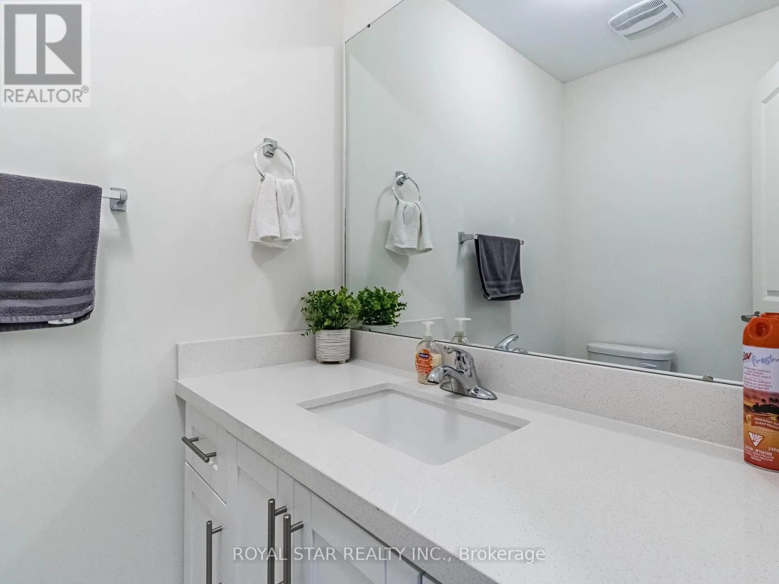 22 LAHEY CRESCENT