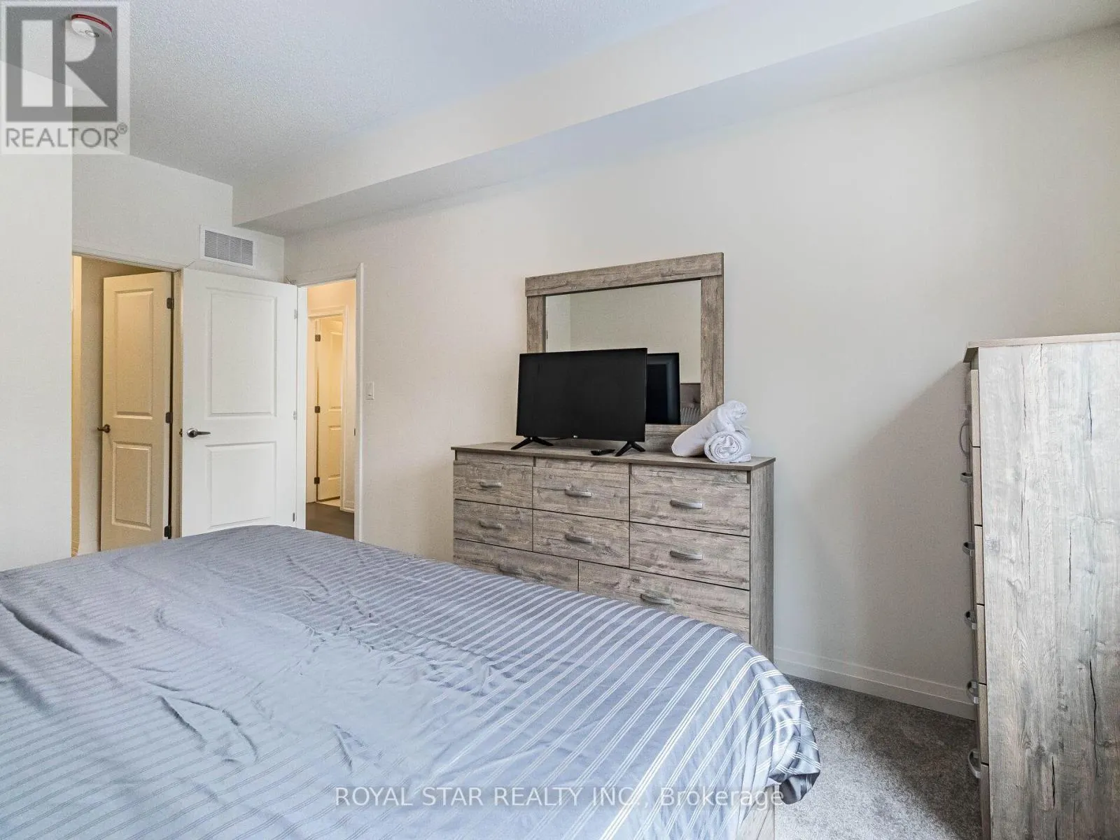22 LAHEY CRESCENT