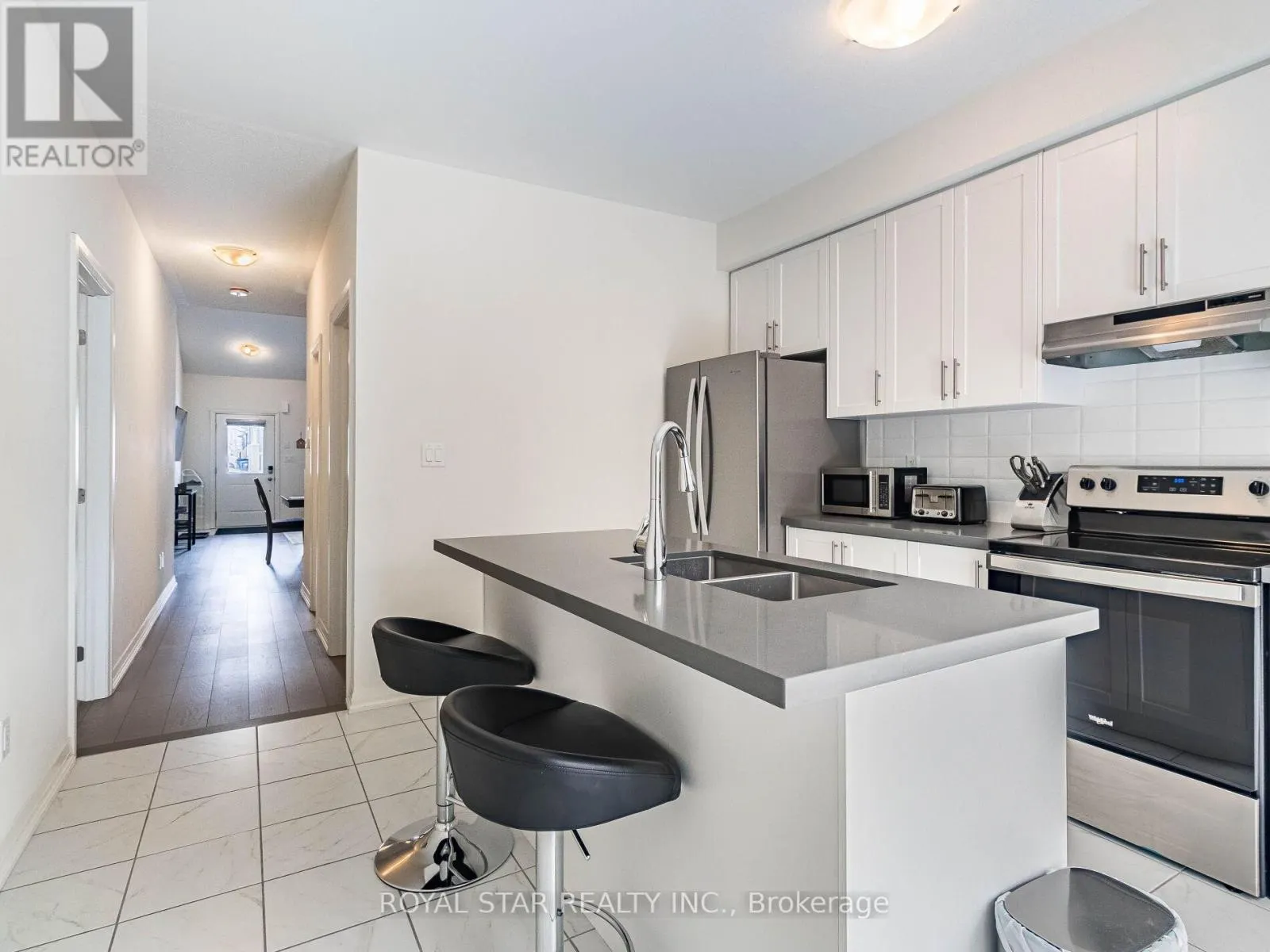 22 LAHEY CRESCENT