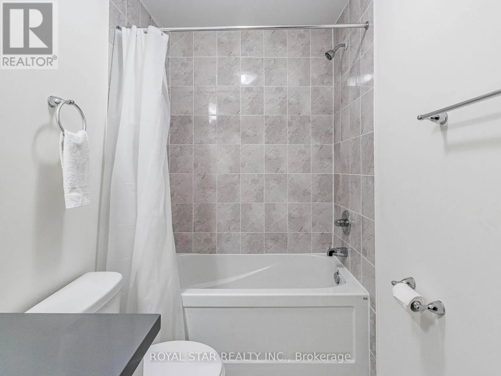 22 LAHEY CRESCENT