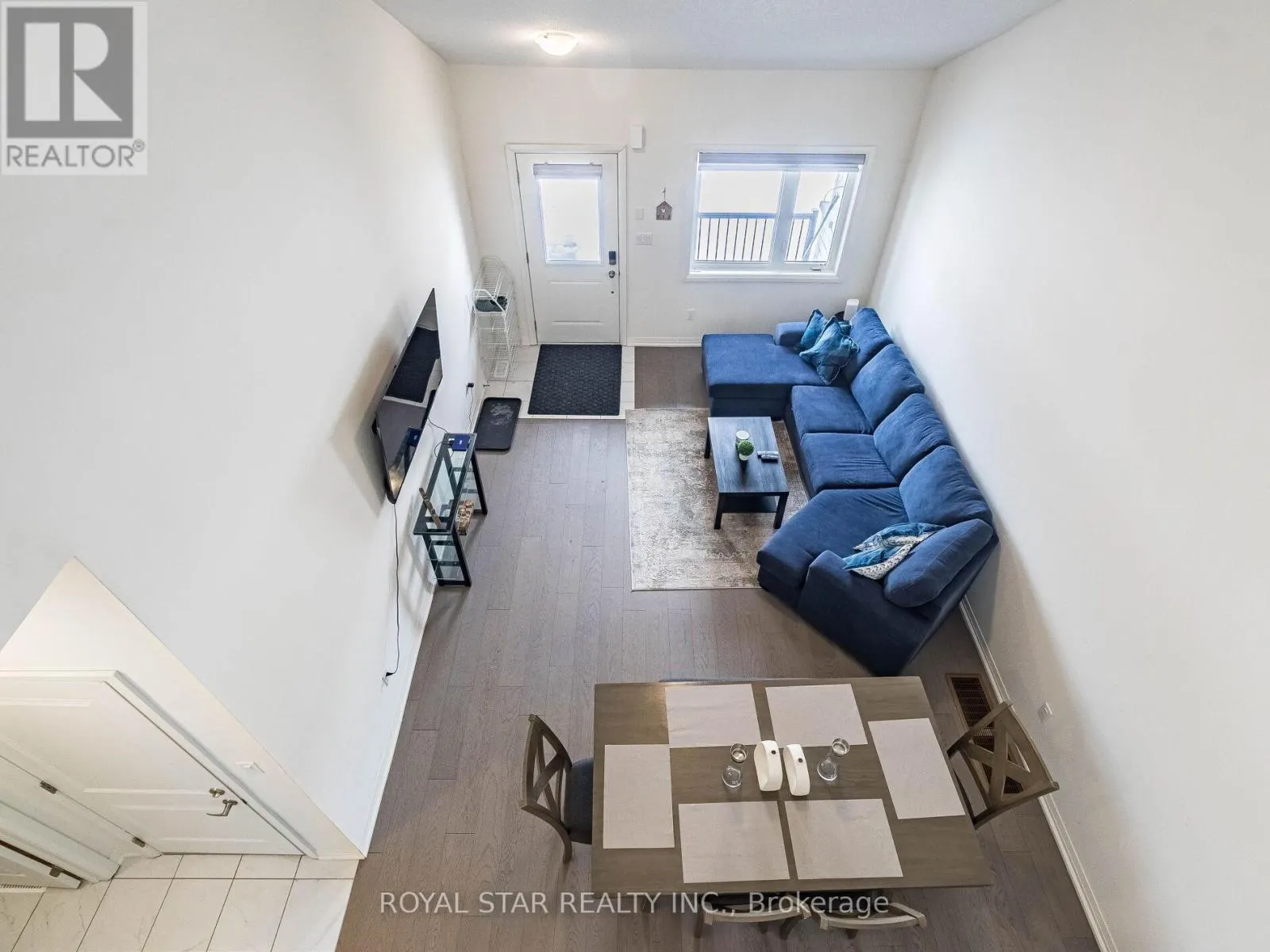 22 LAHEY CRESCENT