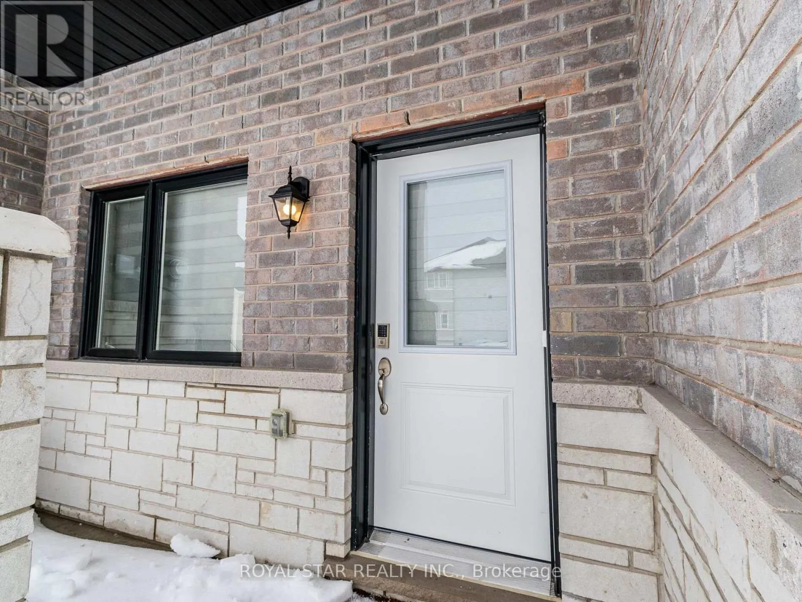 22 LAHEY CRESCENT