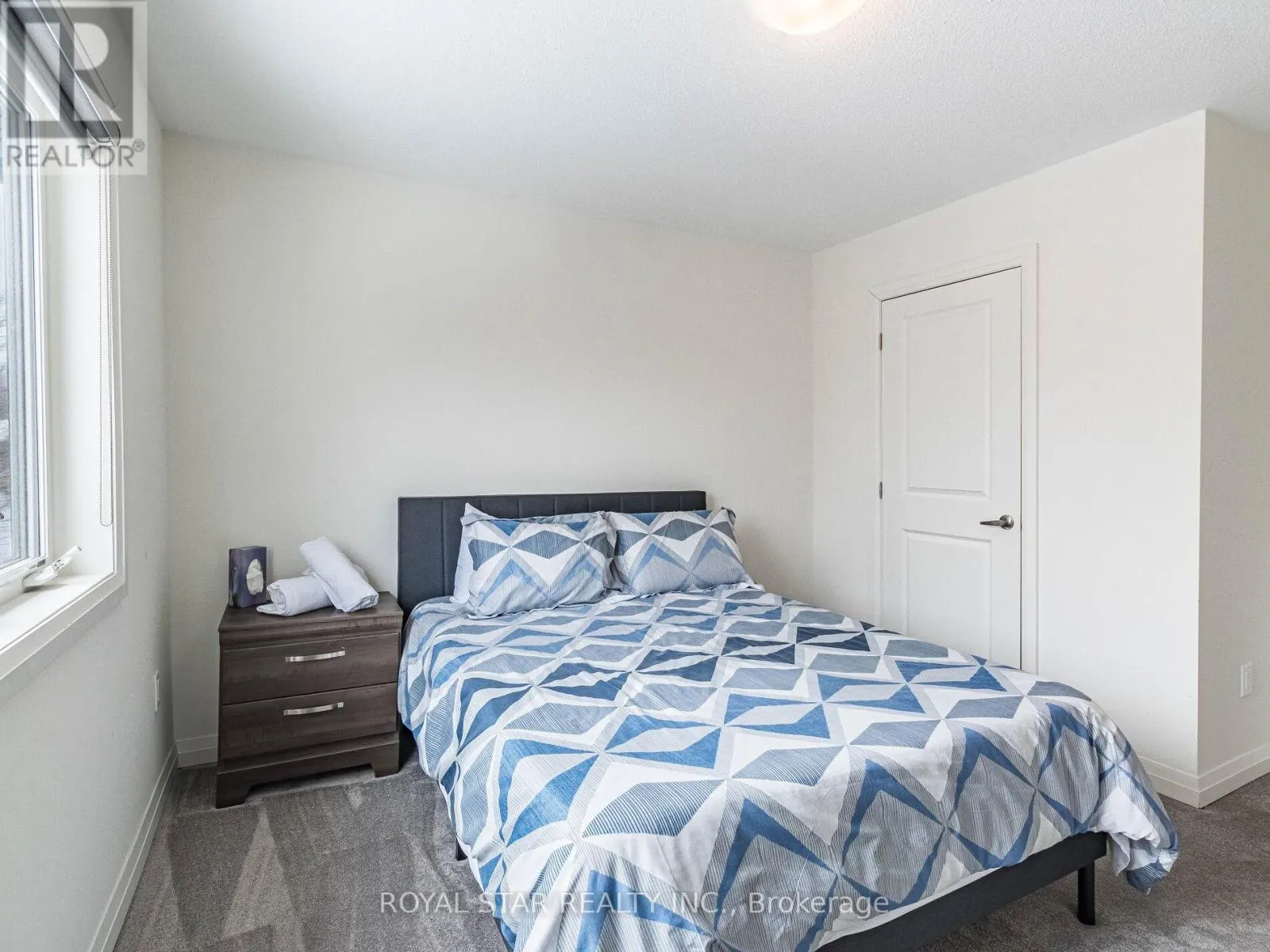 22 LAHEY CRESCENT