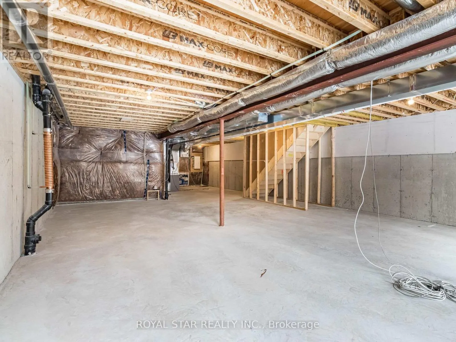 22 LAHEY CRESCENT