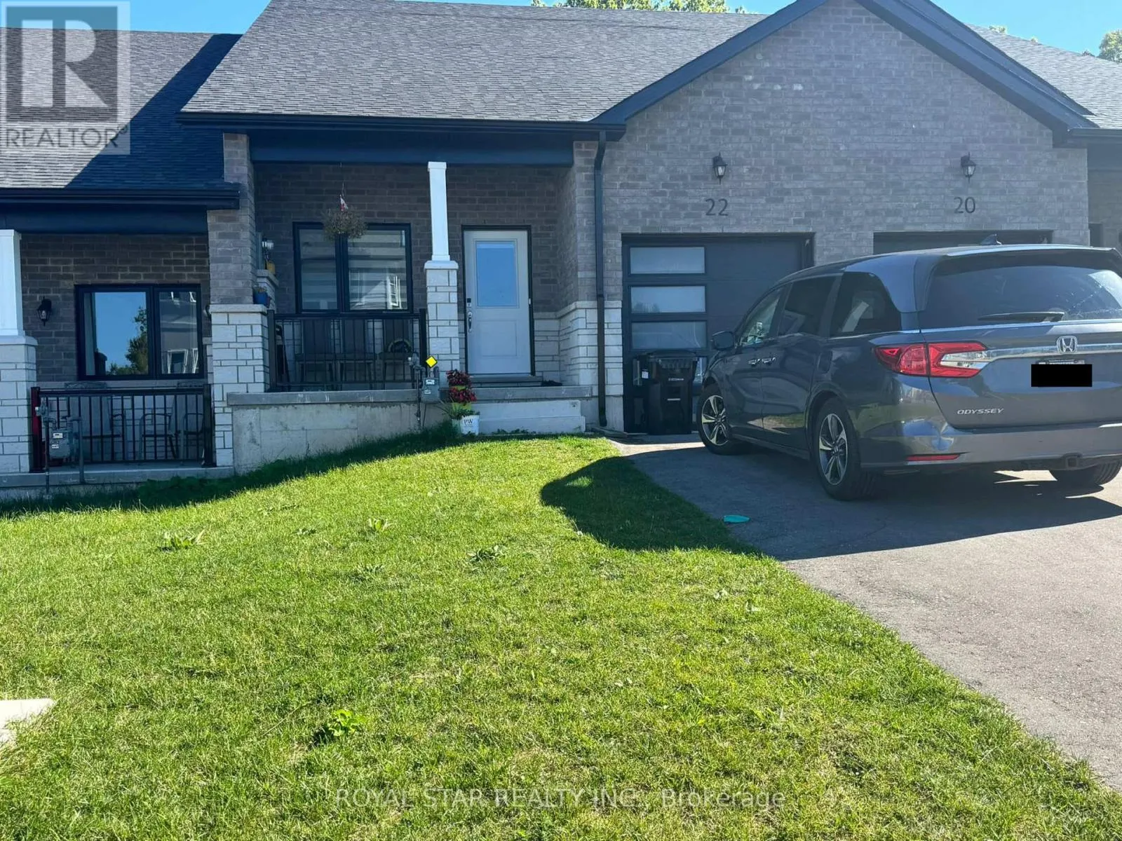 22 LAHEY CRESCENT