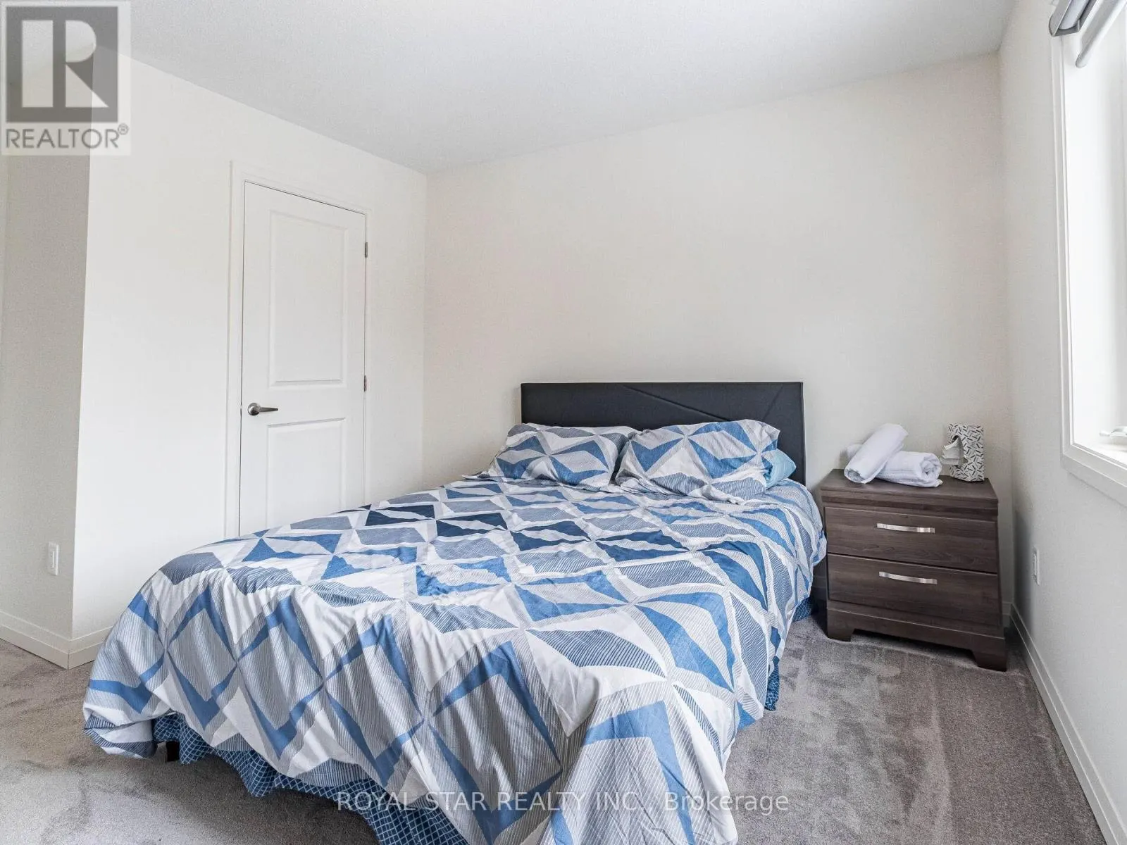 22 LAHEY CRESCENT