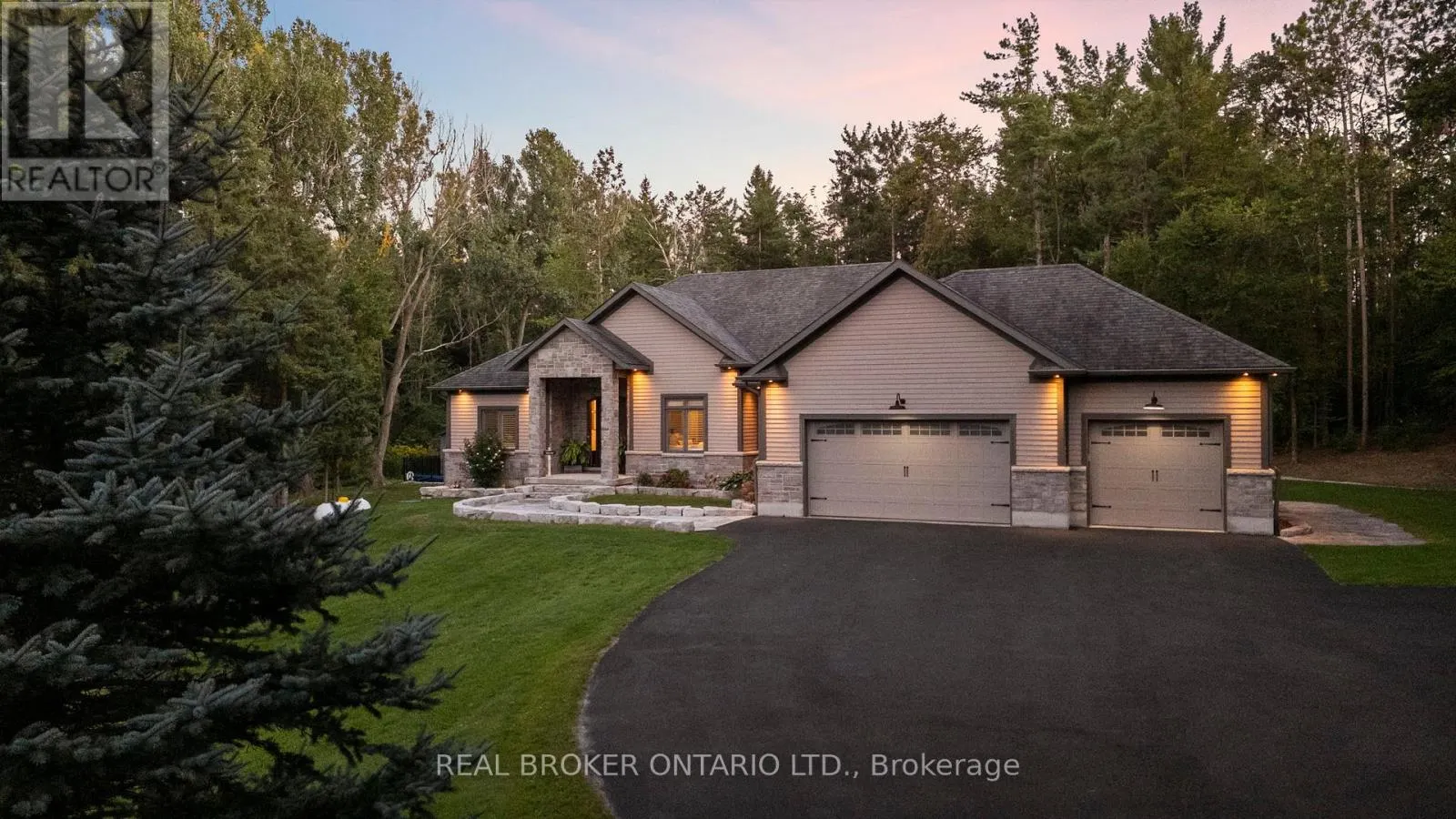 49 SYDENHAM TRAIL W