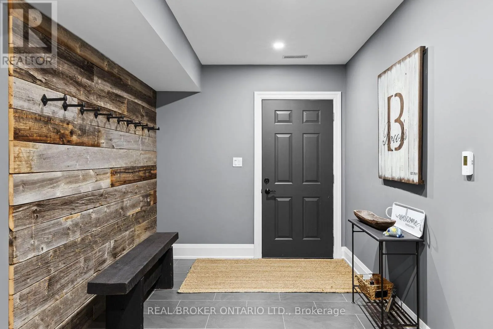 49 SYDENHAM TRAIL W