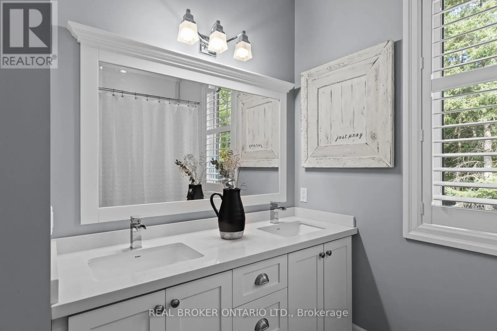 49 SYDENHAM TRAIL W