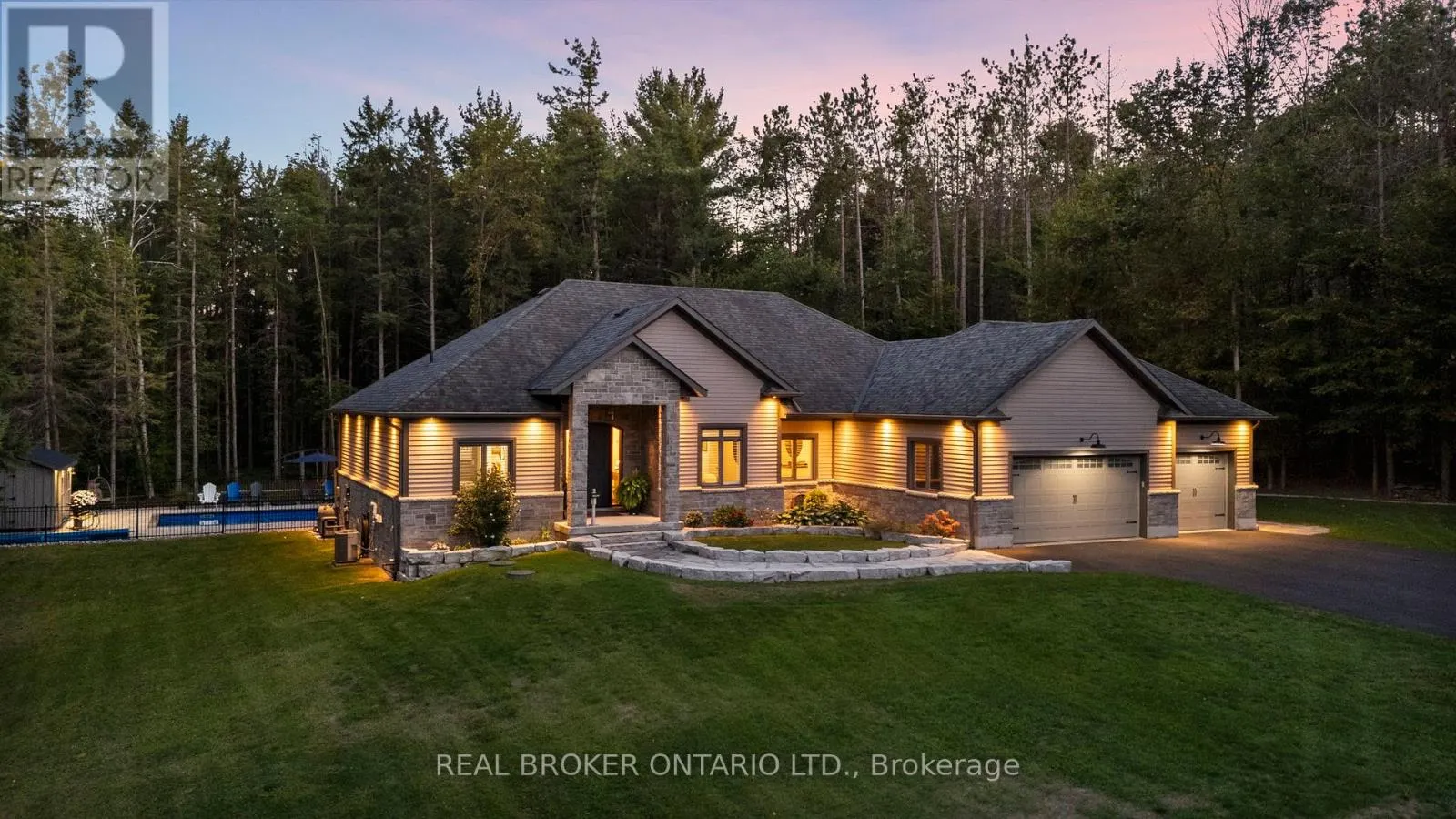 49 SYDENHAM TRAIL W