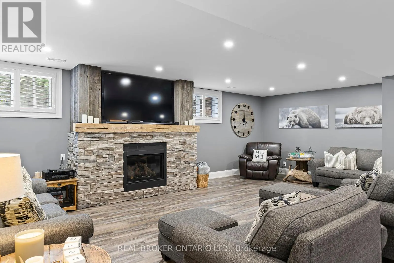 49 SYDENHAM TRAIL W