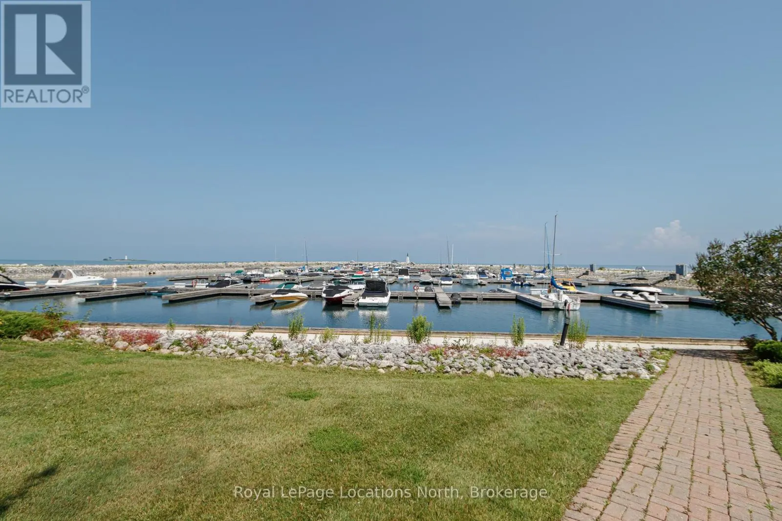 423 MARINERS WAY