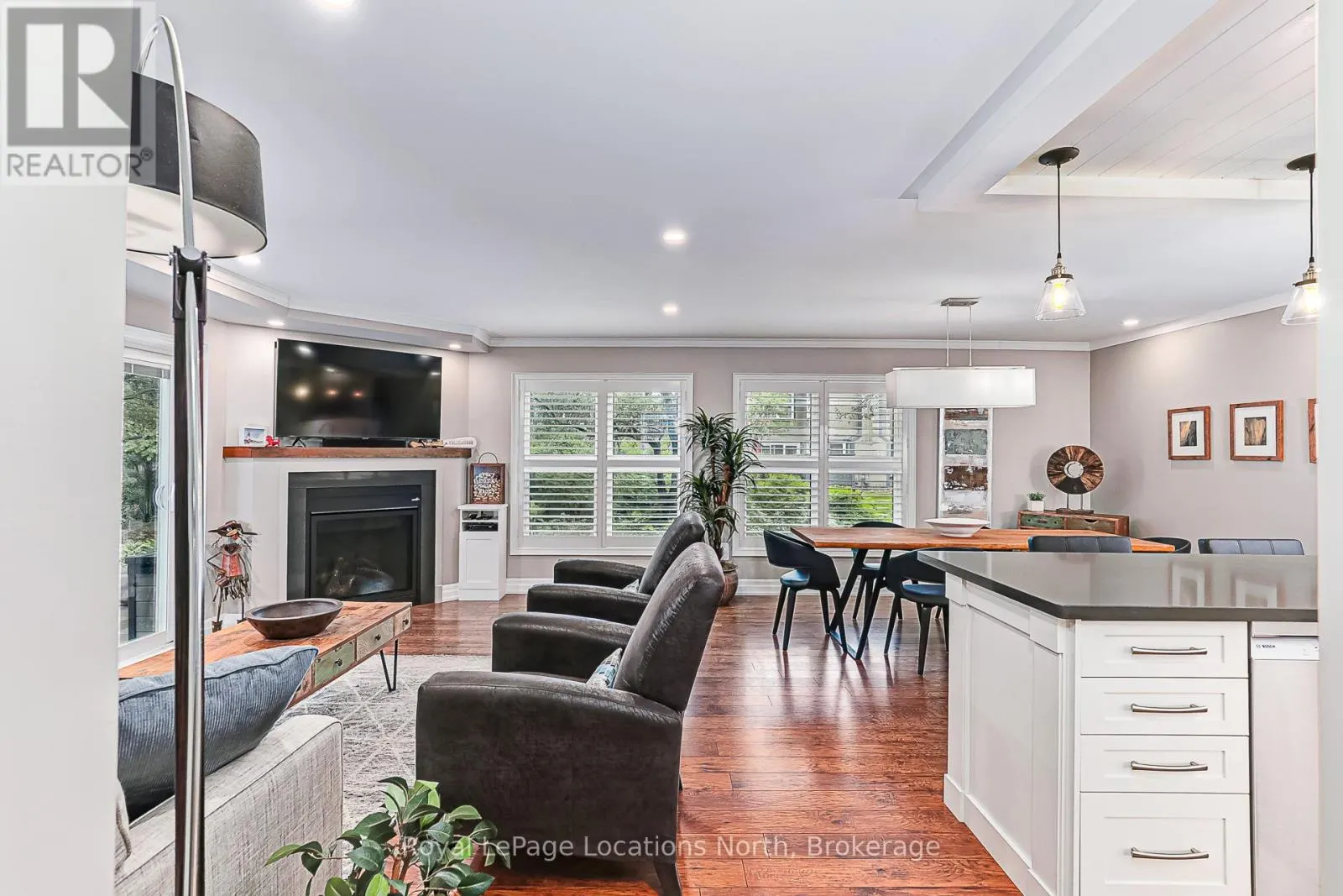 423 MARINERS WAY