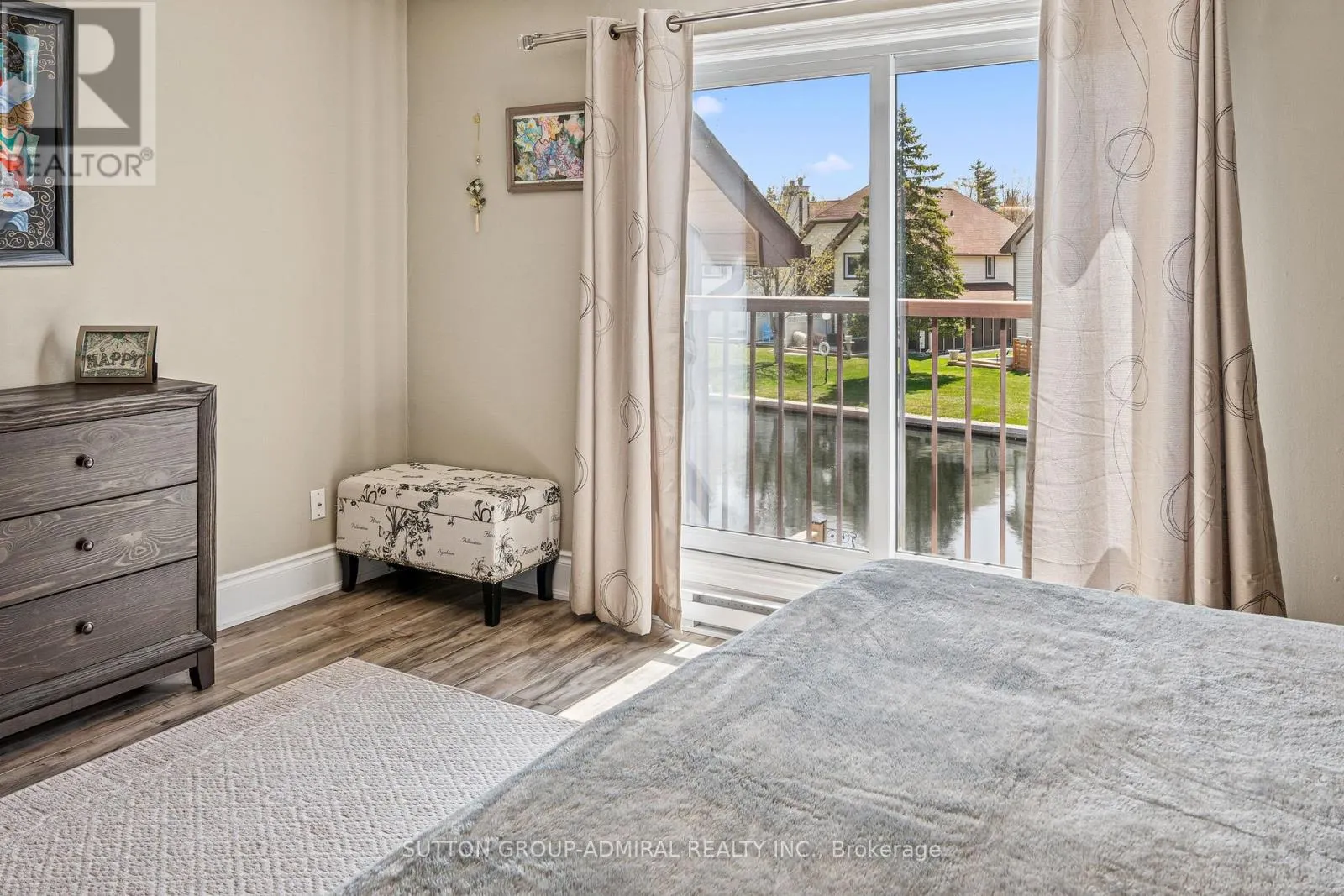 35 - 21 LAGUNA PARKWAY