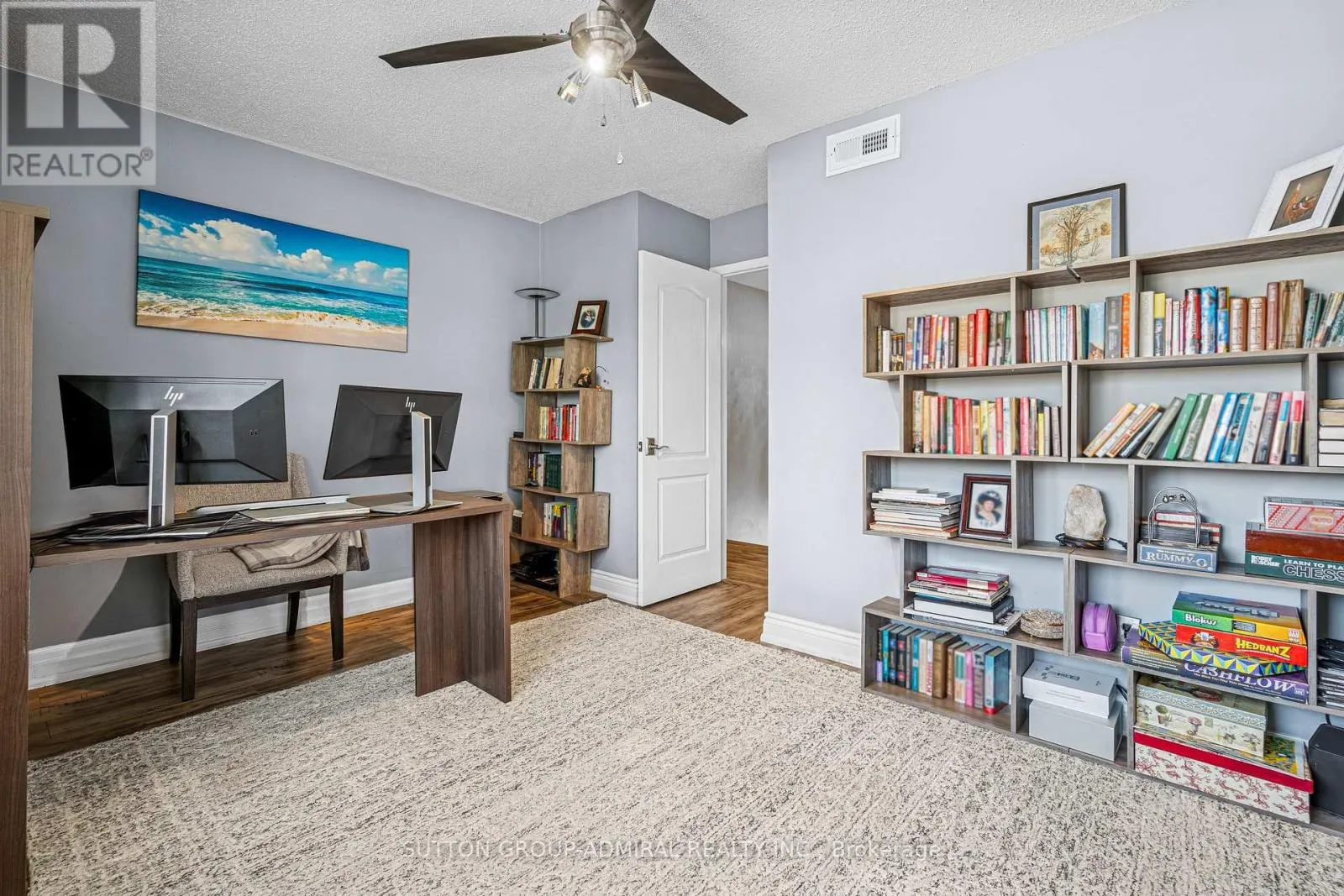 35 - 21 LAGUNA PARKWAY