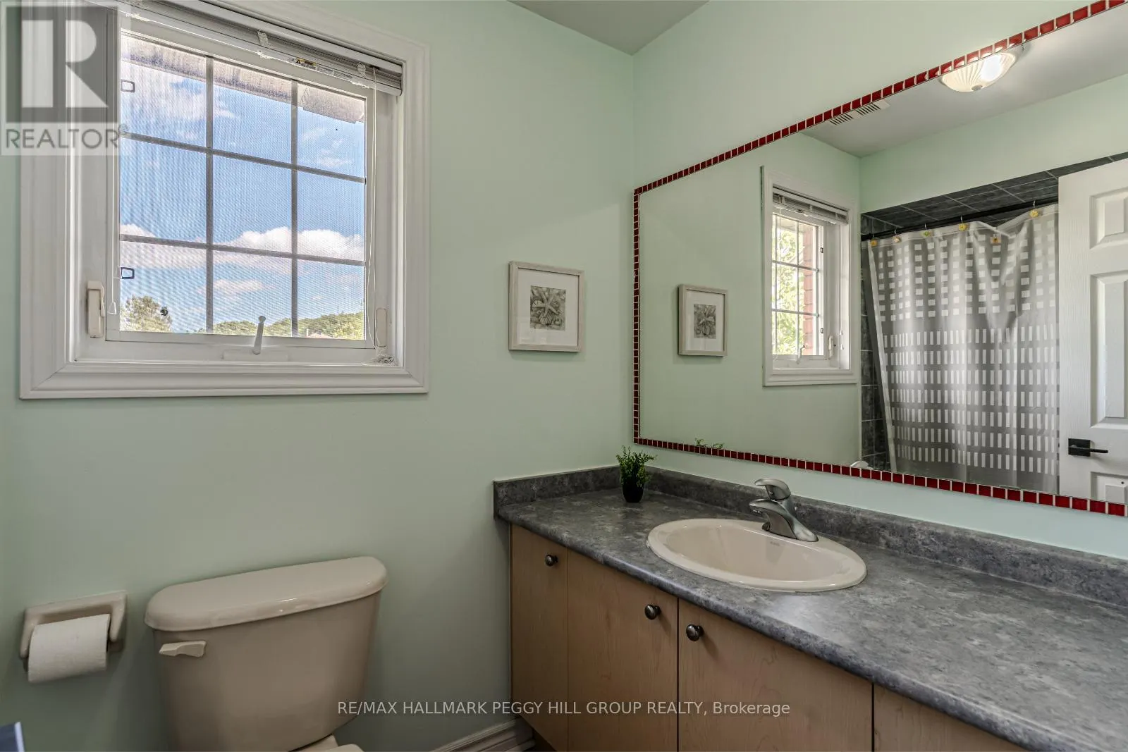 6 LAURELWOOD LANE