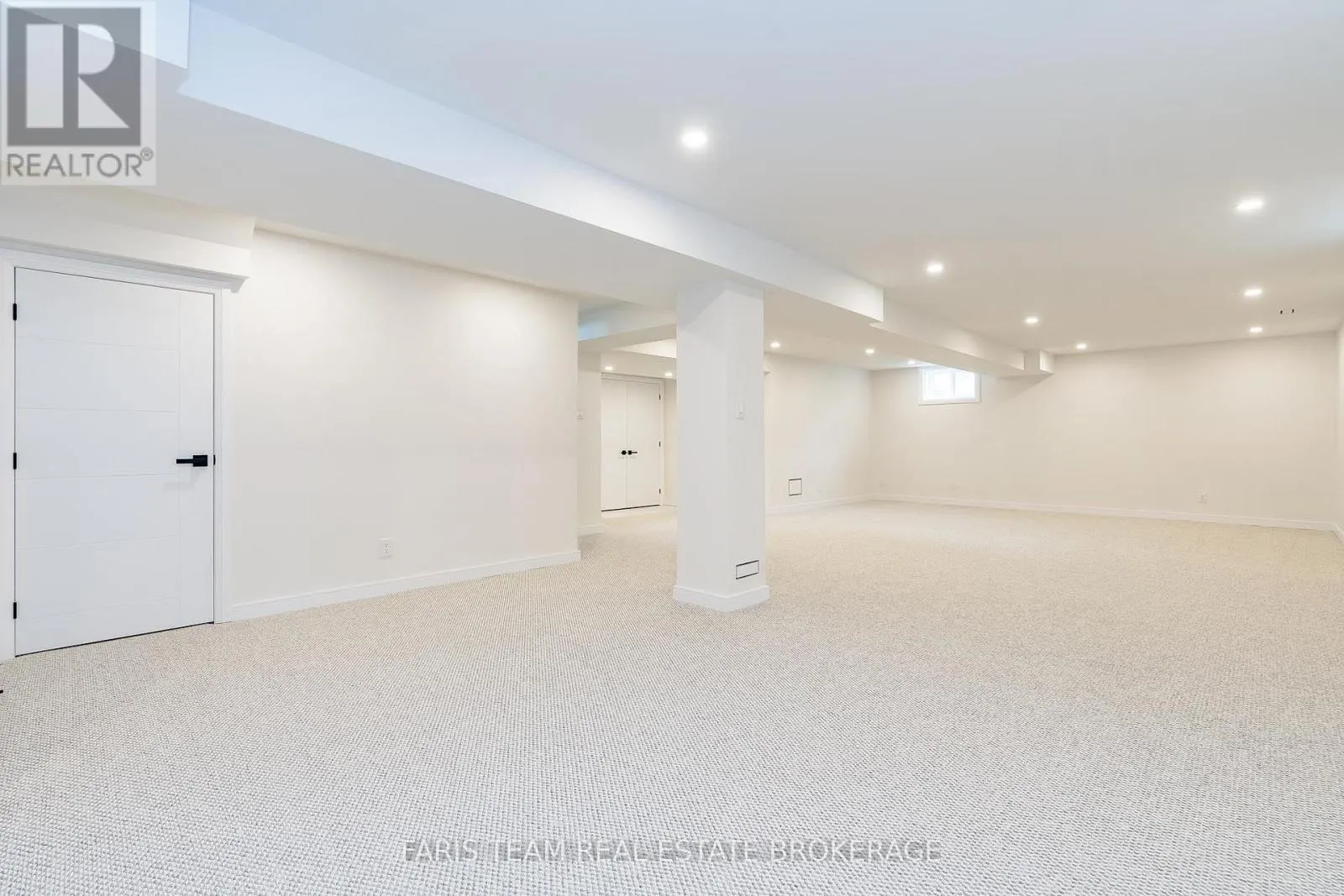 233 WESSENGER DRIVE