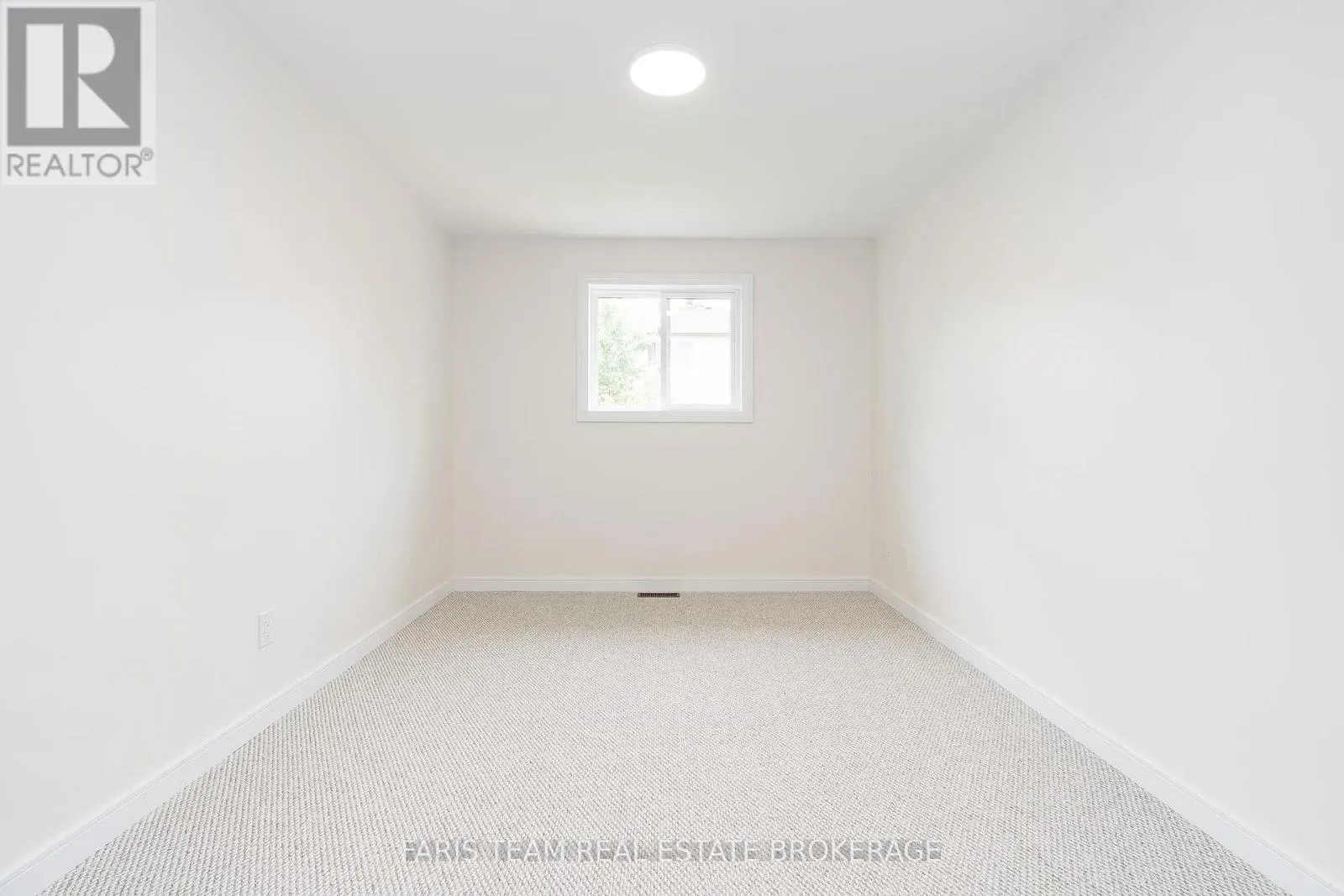 233 WESSENGER DRIVE