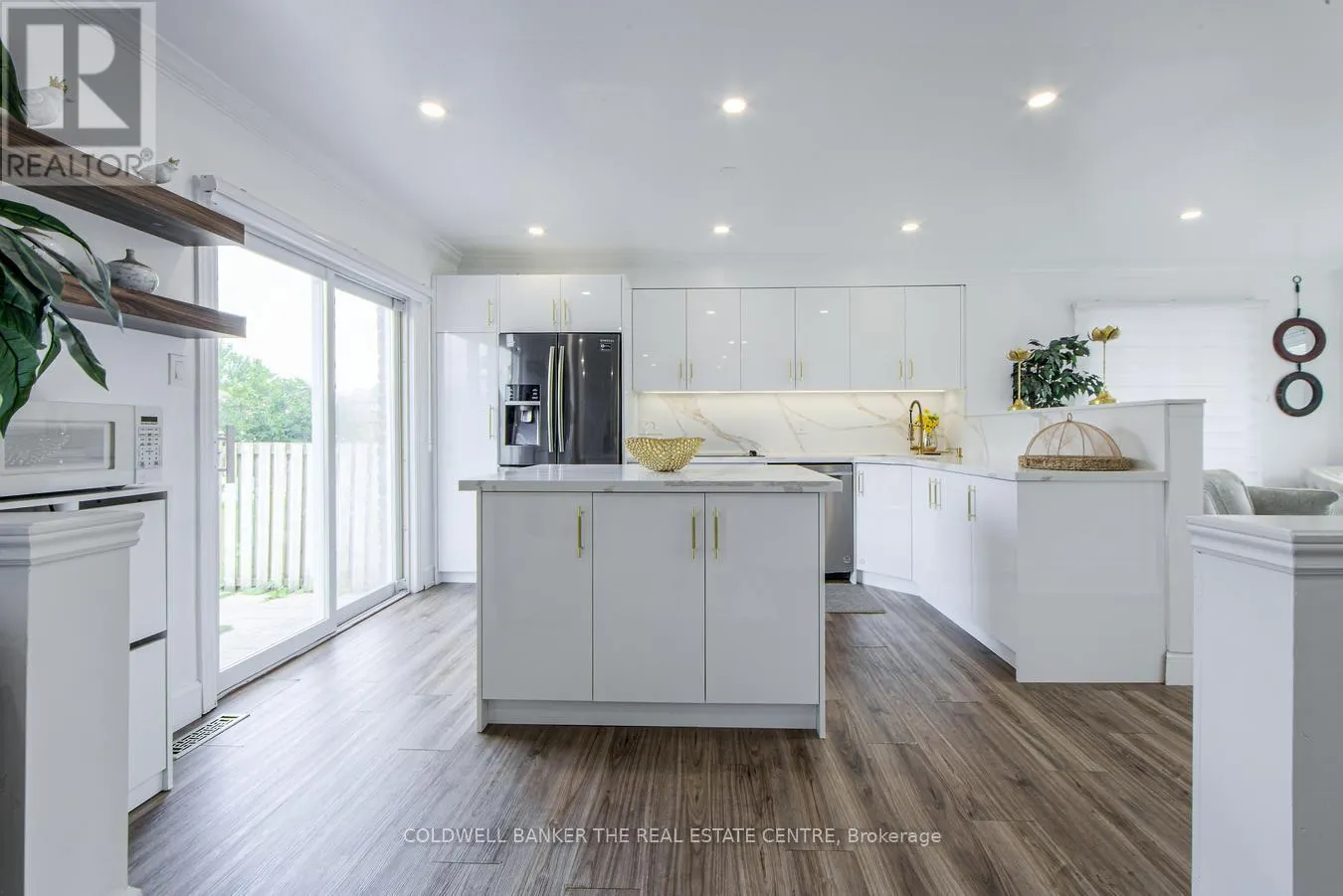 MAIN - 144 DEAN AVENUE S