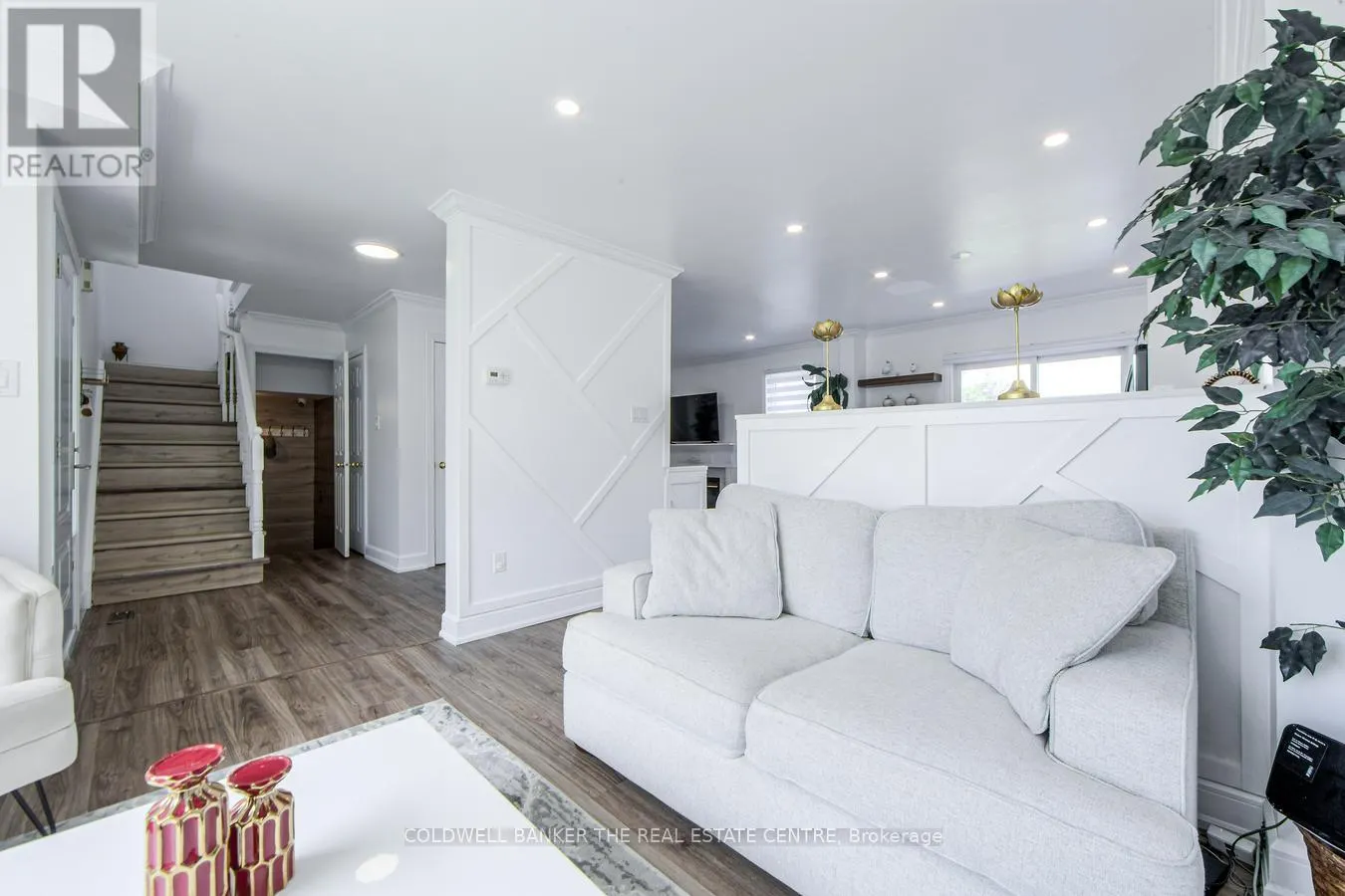 MAIN - 144 DEAN AVENUE S