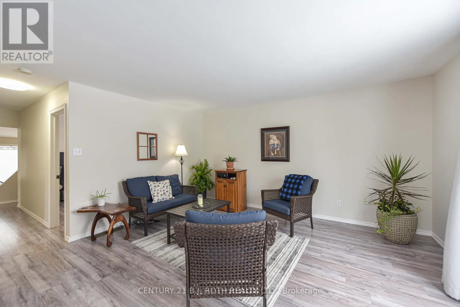 7187 BEACH DRIVE