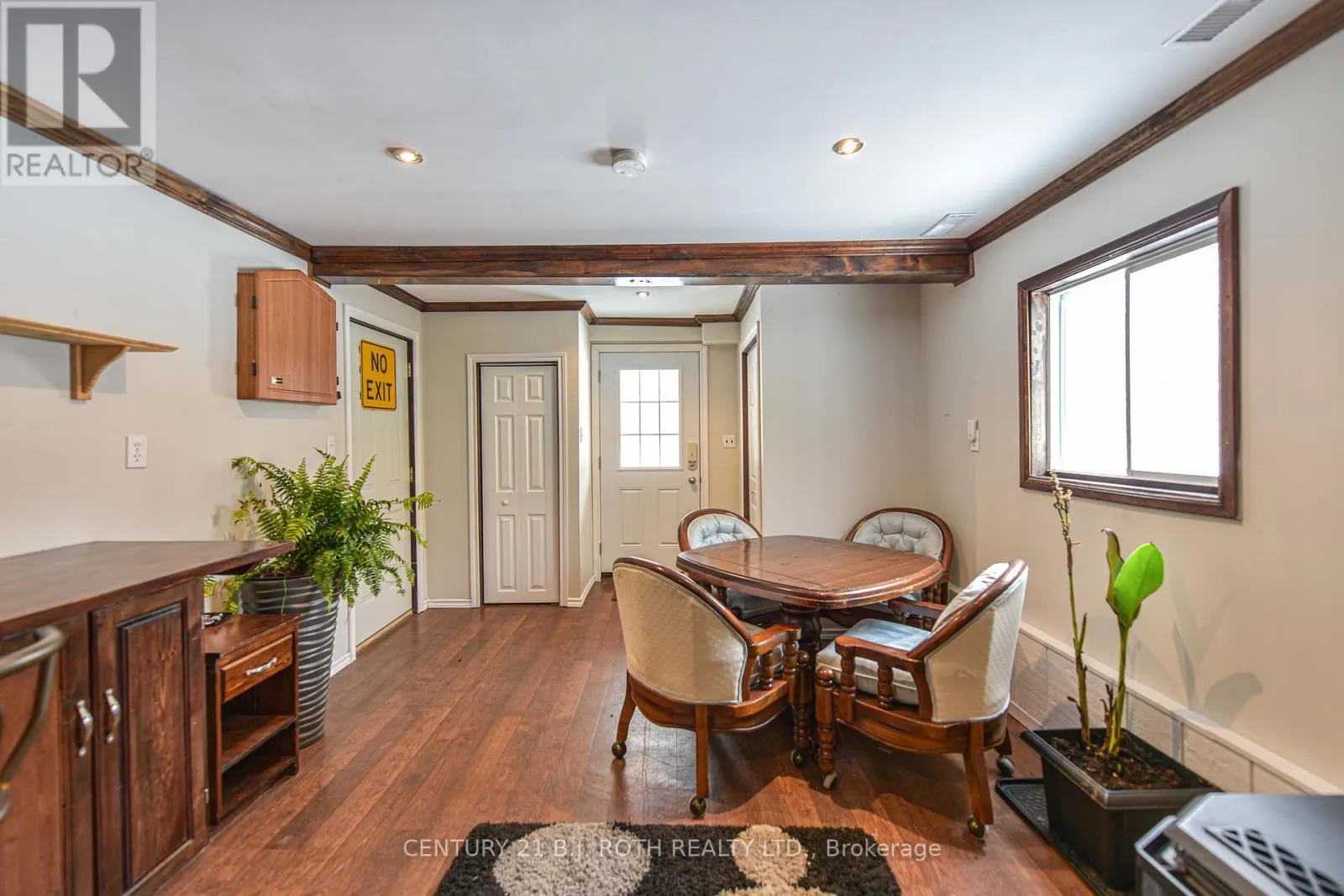 7187 BEACH DRIVE