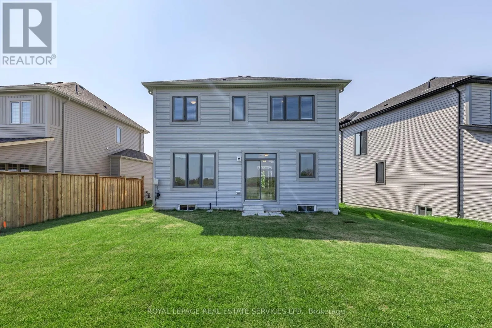 28 UNION BOULEVARD