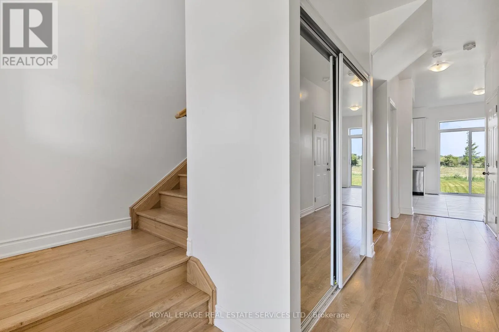 28 UNION BOULEVARD