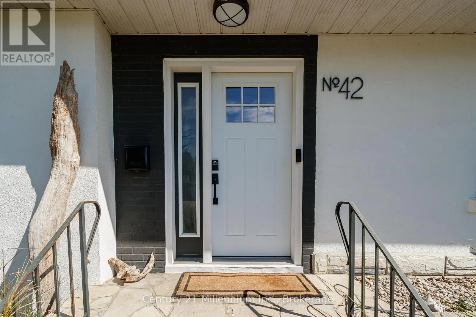 42 NIAGARA STREET