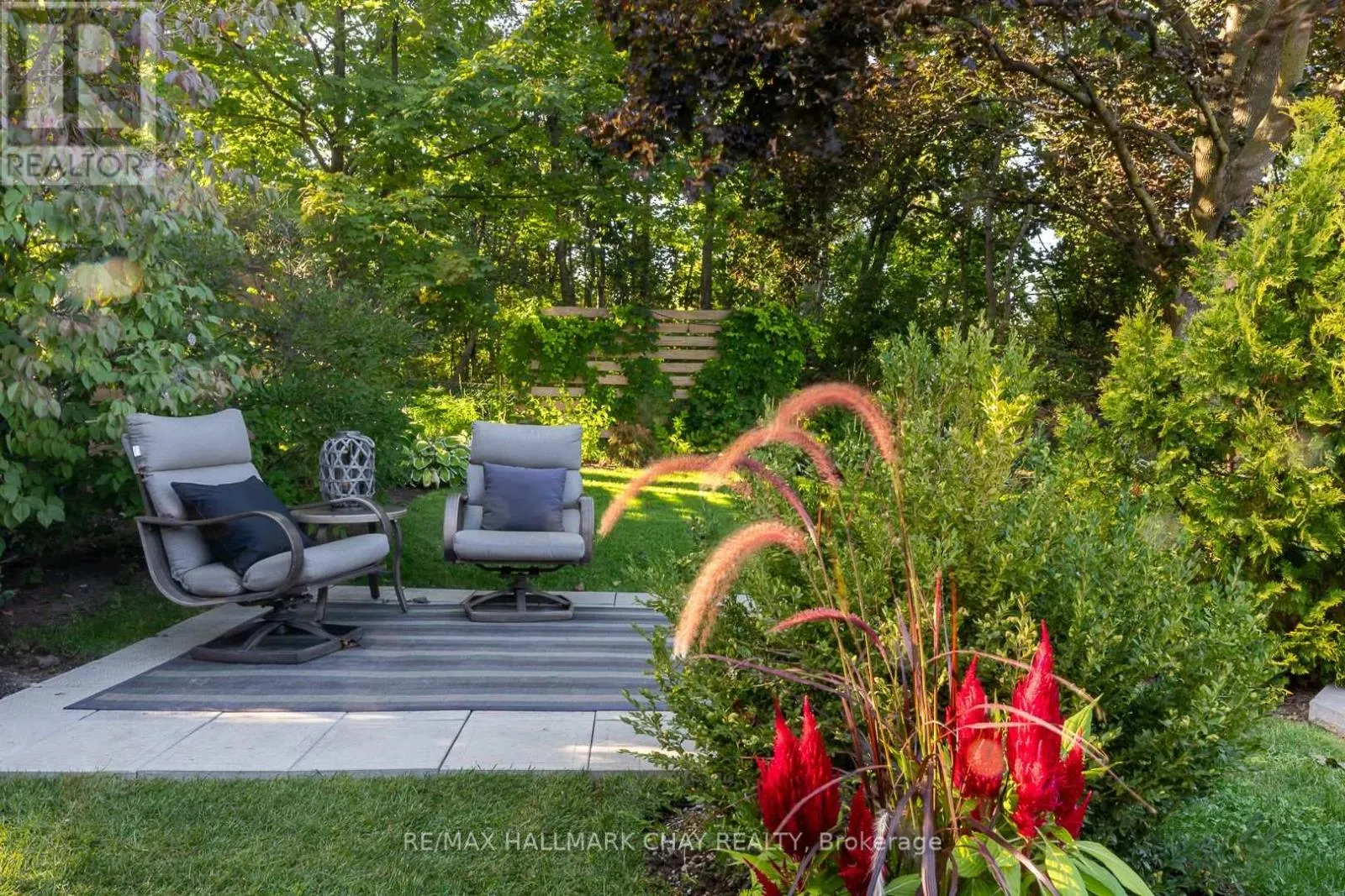 10 OTTAWAY AVENUE