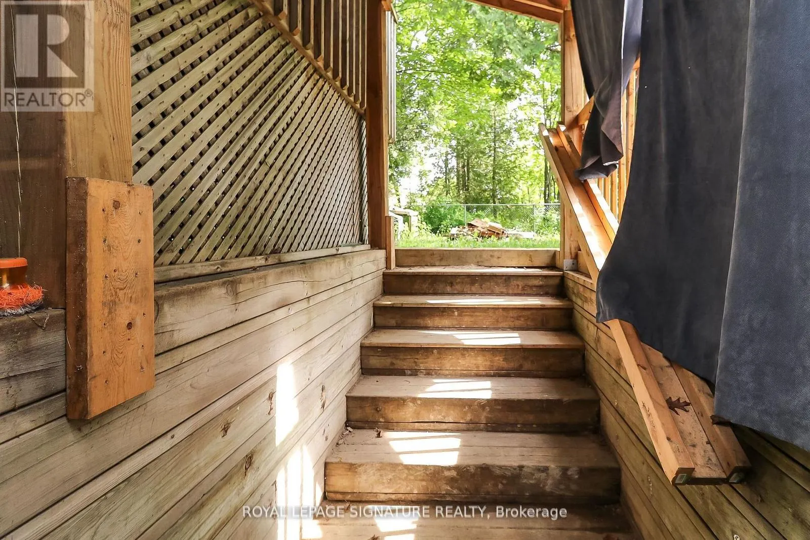 1463 RIVER ROAD