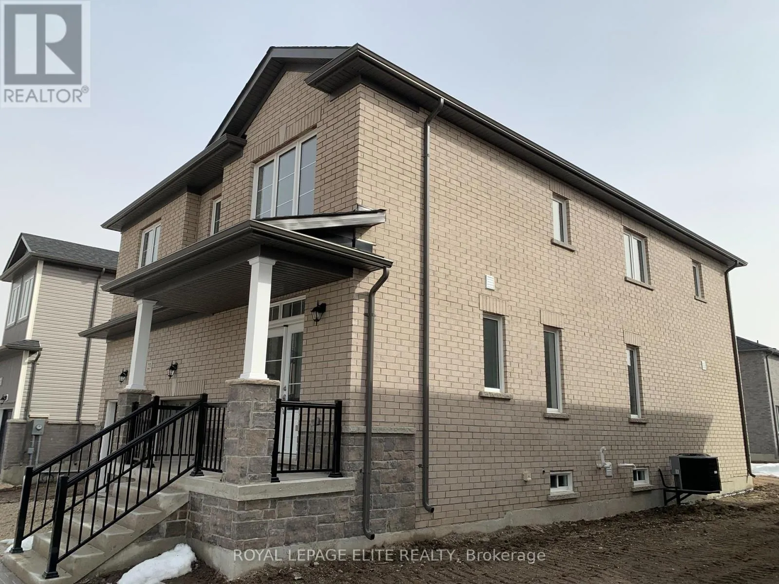 23 AMBER DRIVE