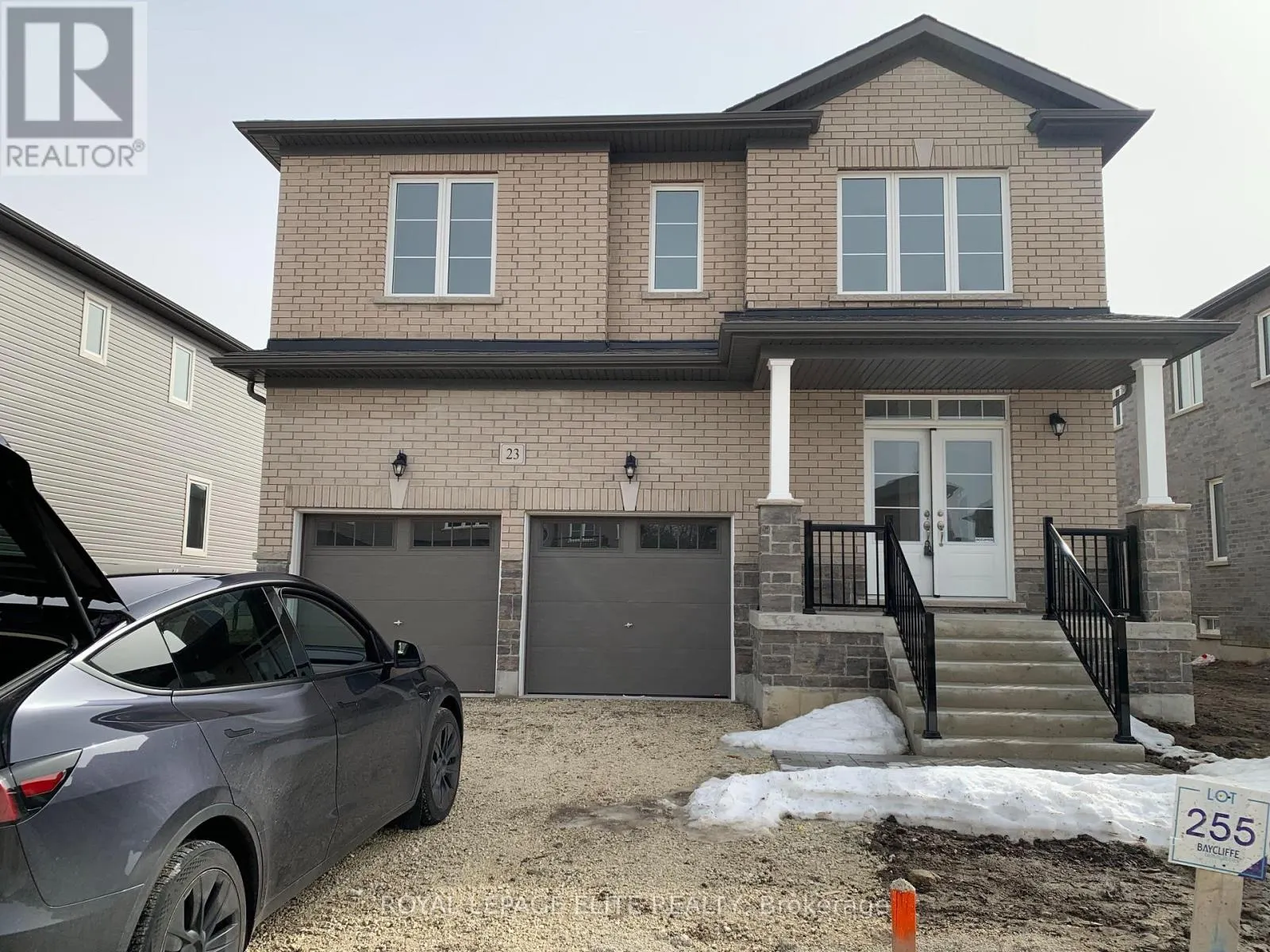 23 AMBER DRIVE