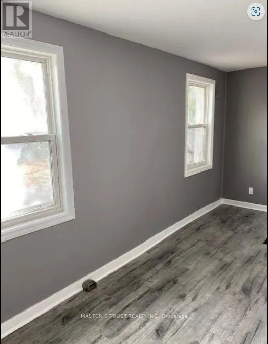 101 - 27 FRONT STREET