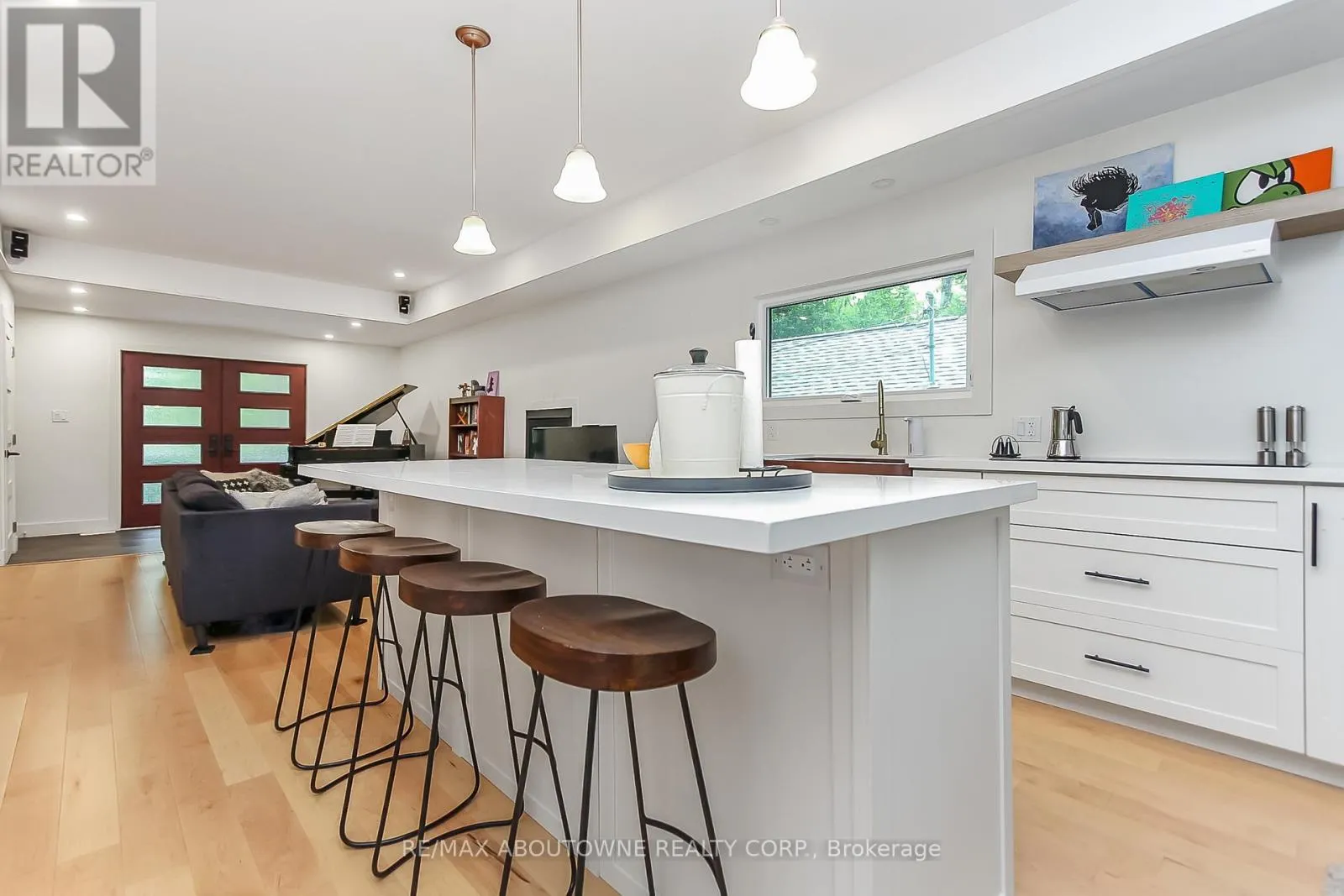 12 49TH STREET N