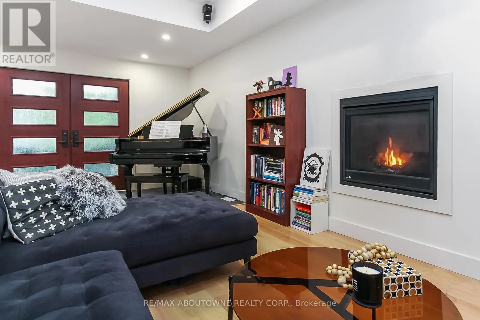 12 49TH STREET N
