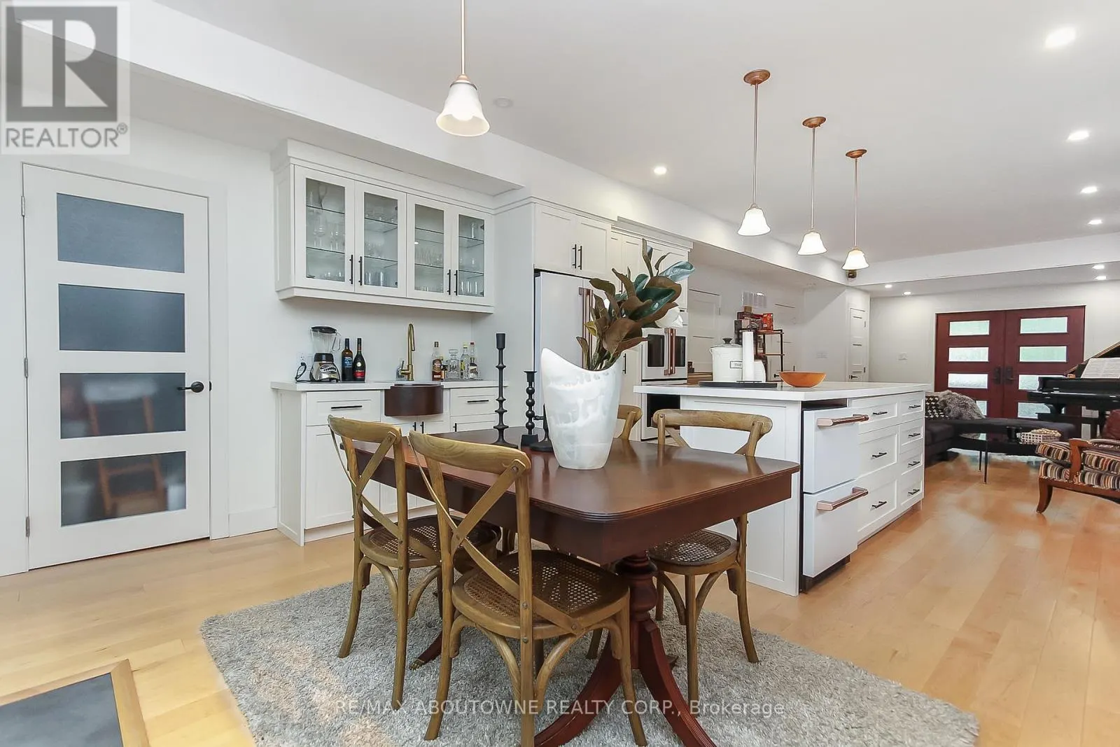 12 49TH STREET N