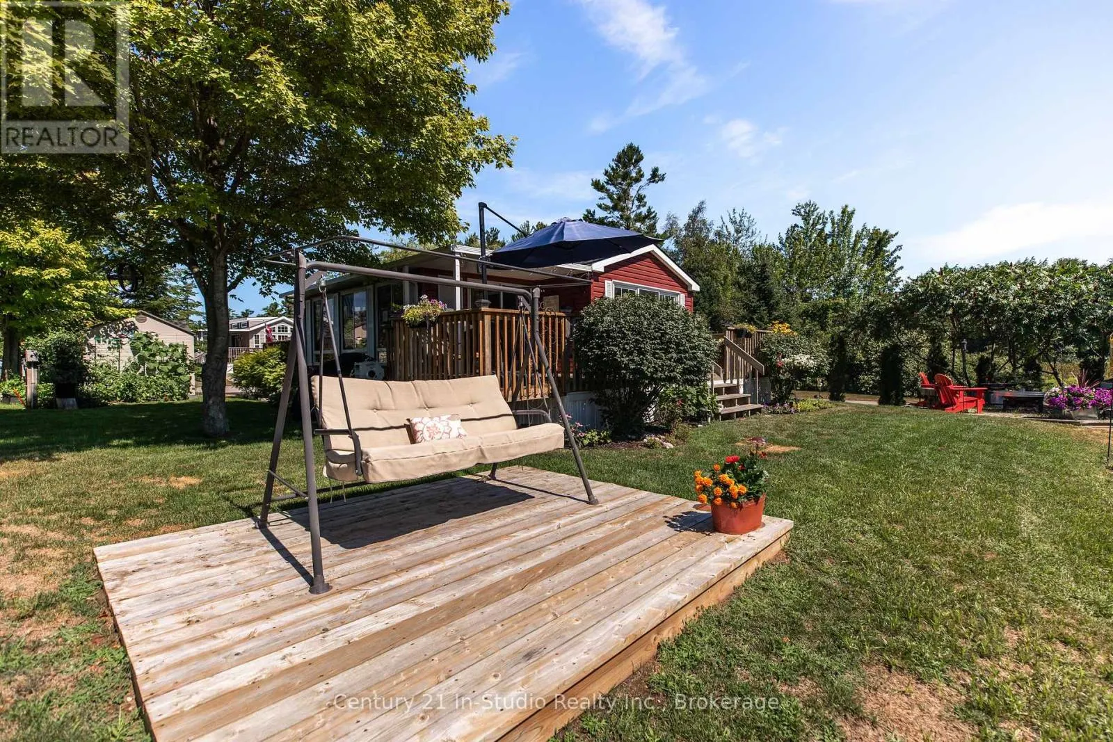 19 WHITE PINES TRAIL