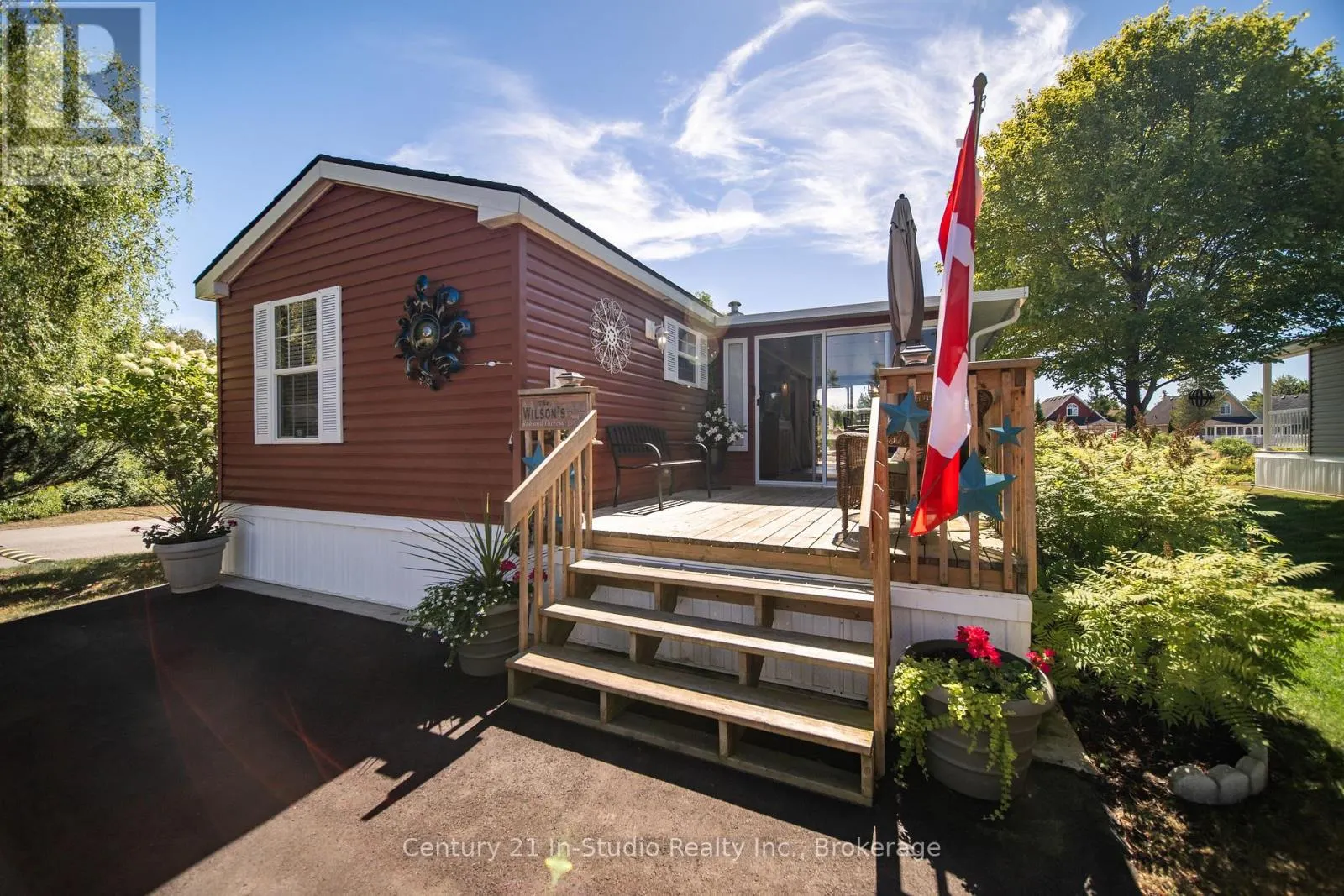 19 WHITE PINES TRAIL