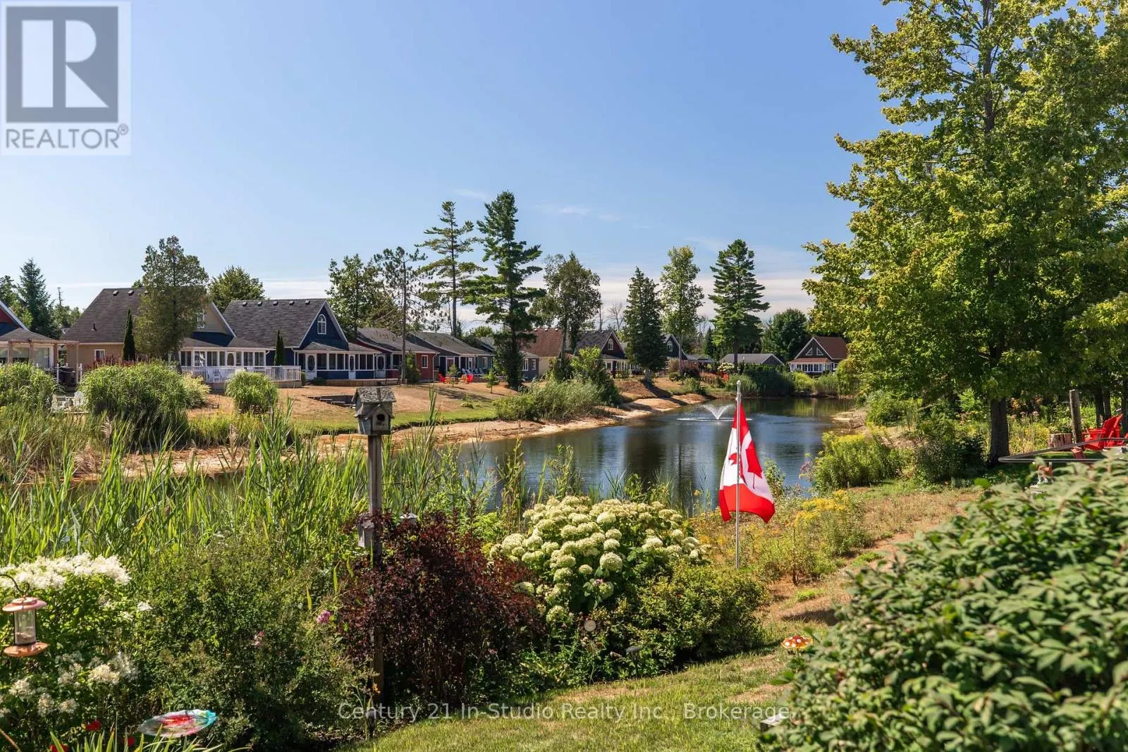 19 WHITE PINES TRAIL