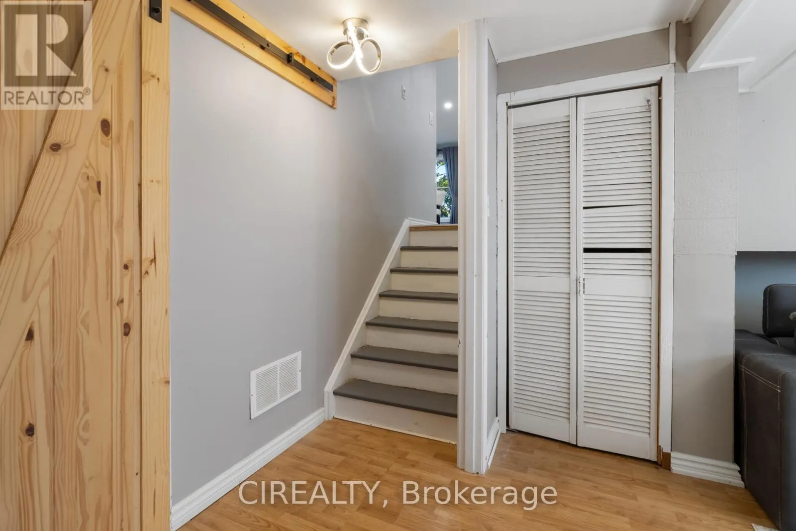 53 CHRISTIE CRESCENT