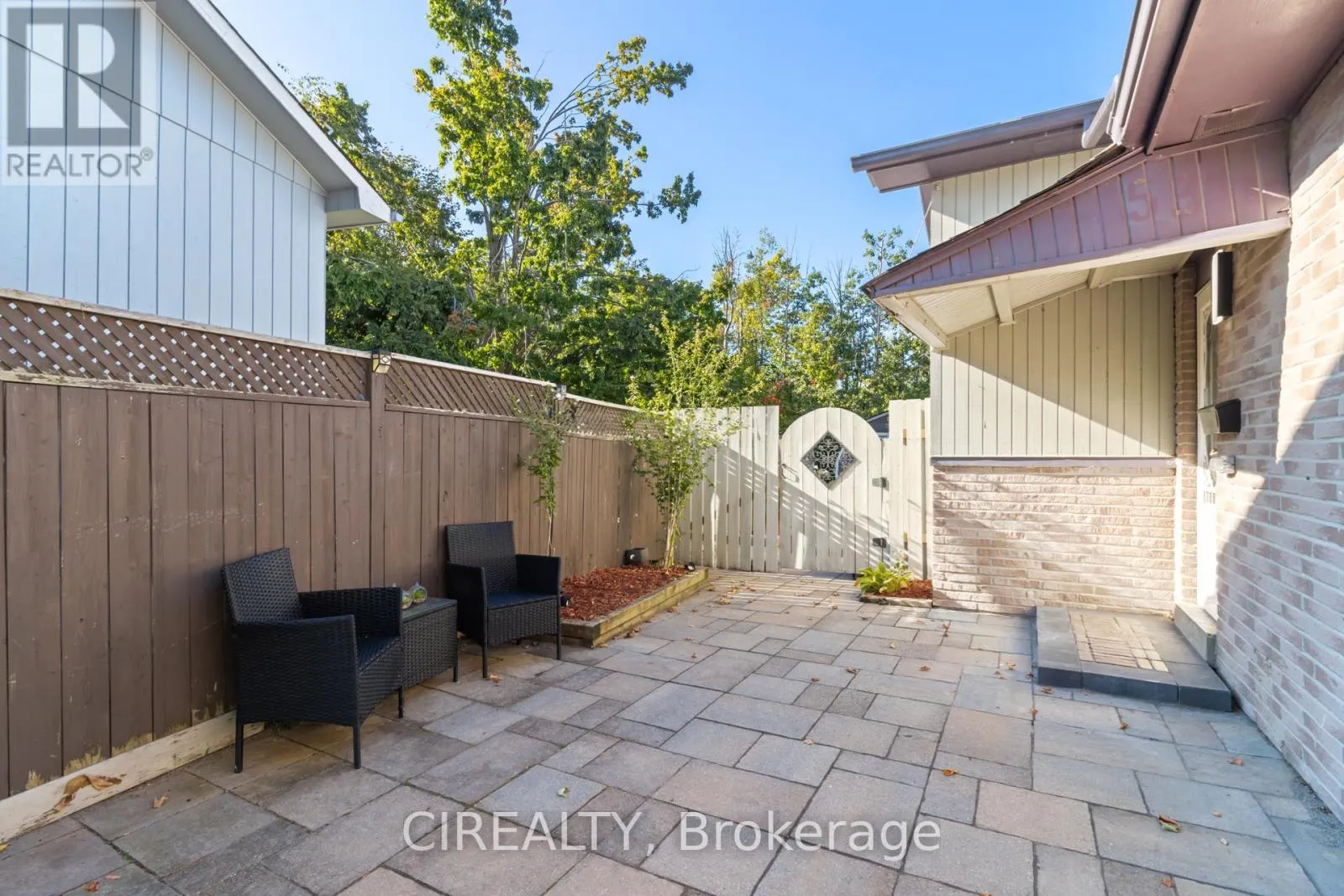53 CHRISTIE CRESCENT