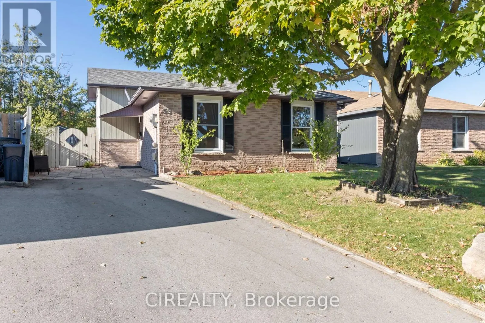53 CHRISTIE CRESCENT