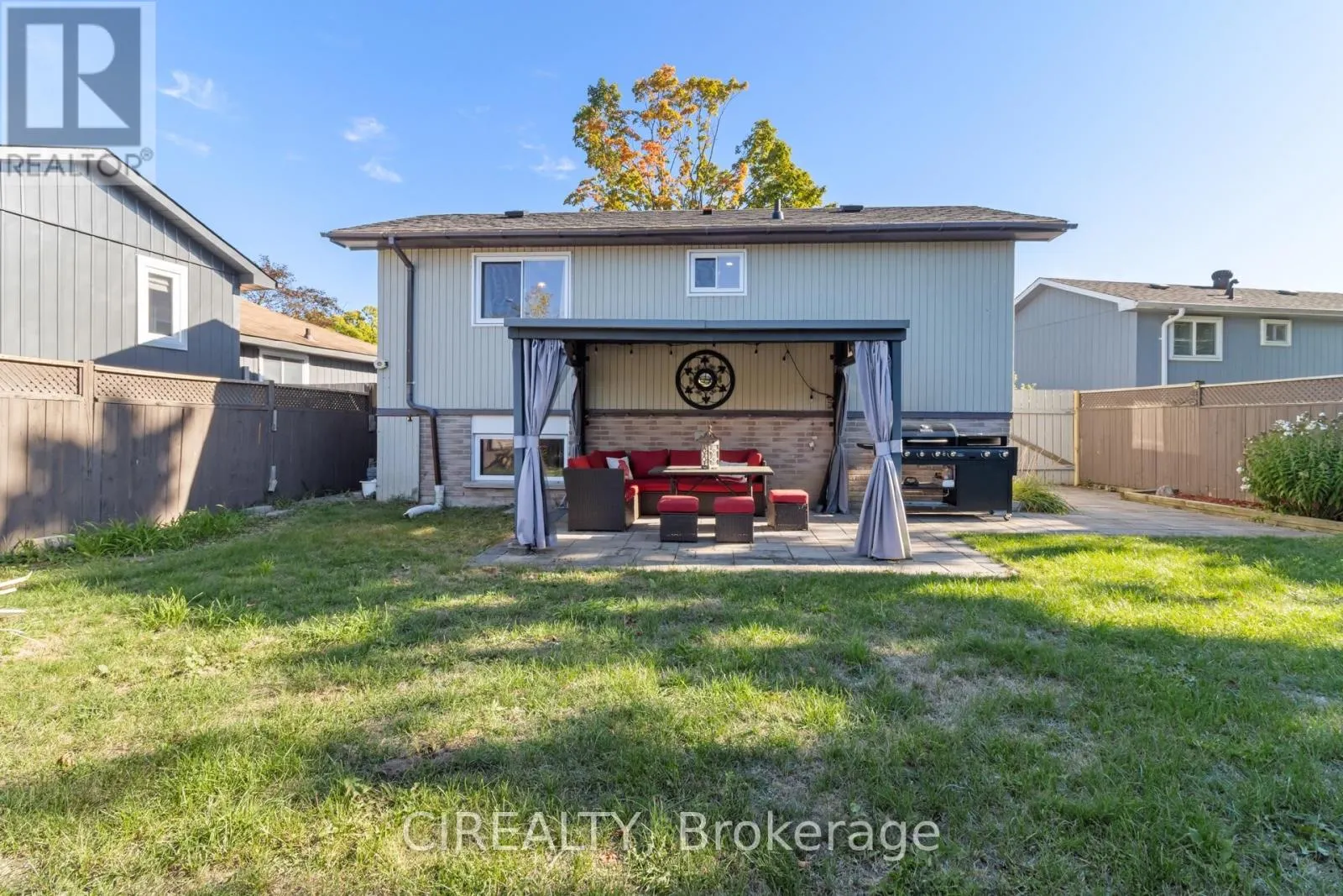 53 CHRISTIE CRESCENT